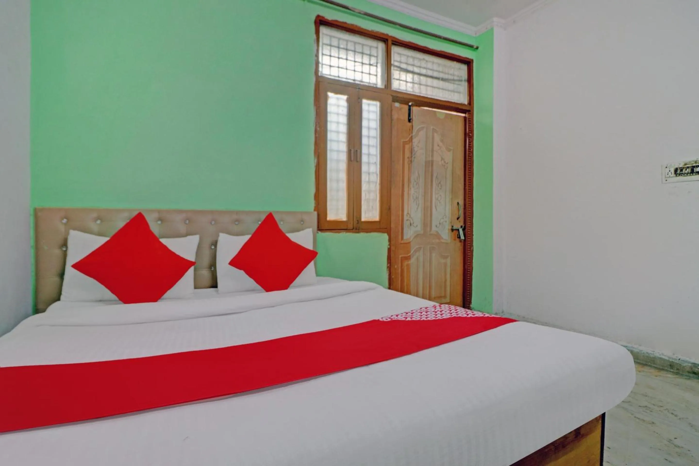 Bedroom, Bed in Hotel O Happy Homes