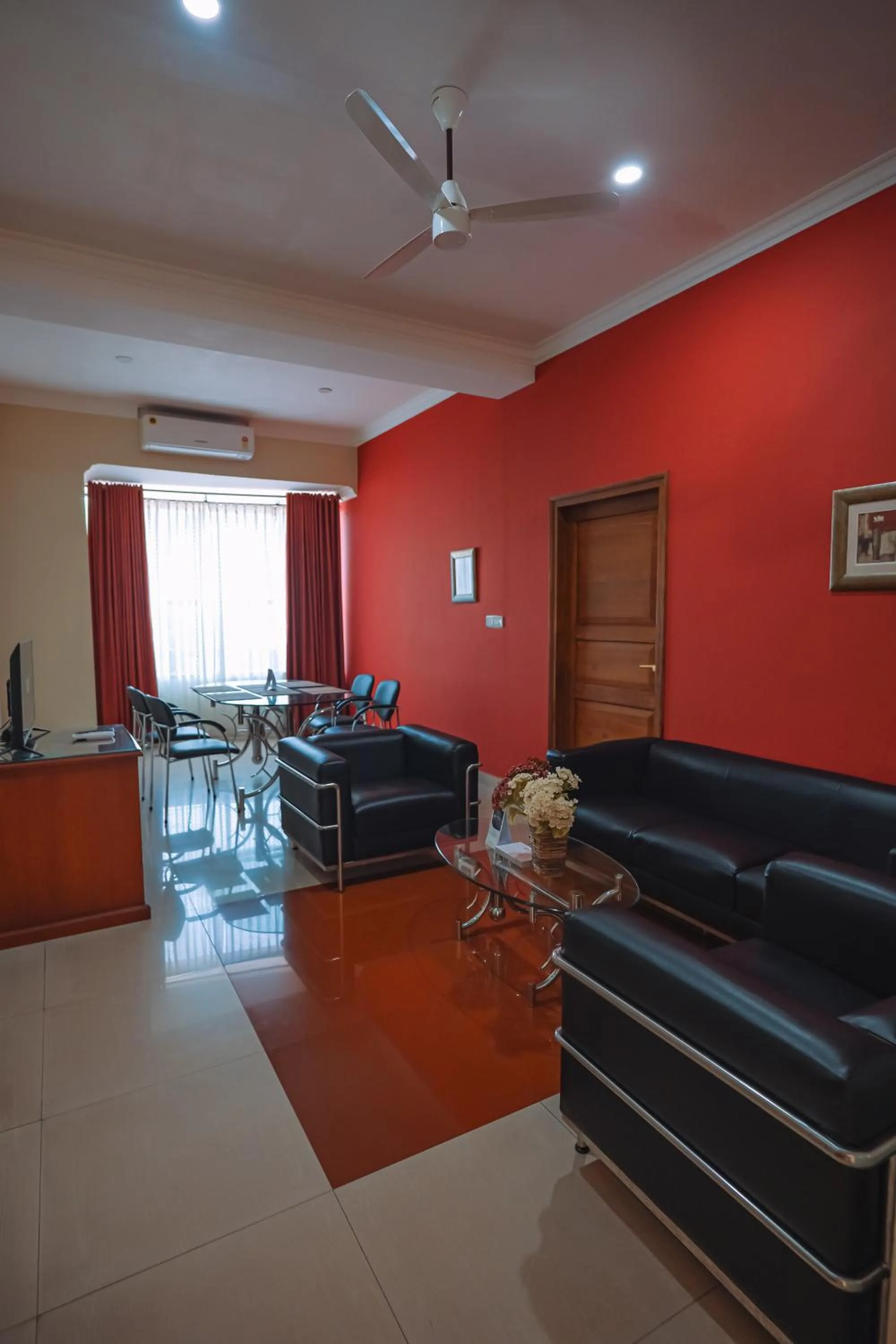 Living room in CLUB7 HOTEL