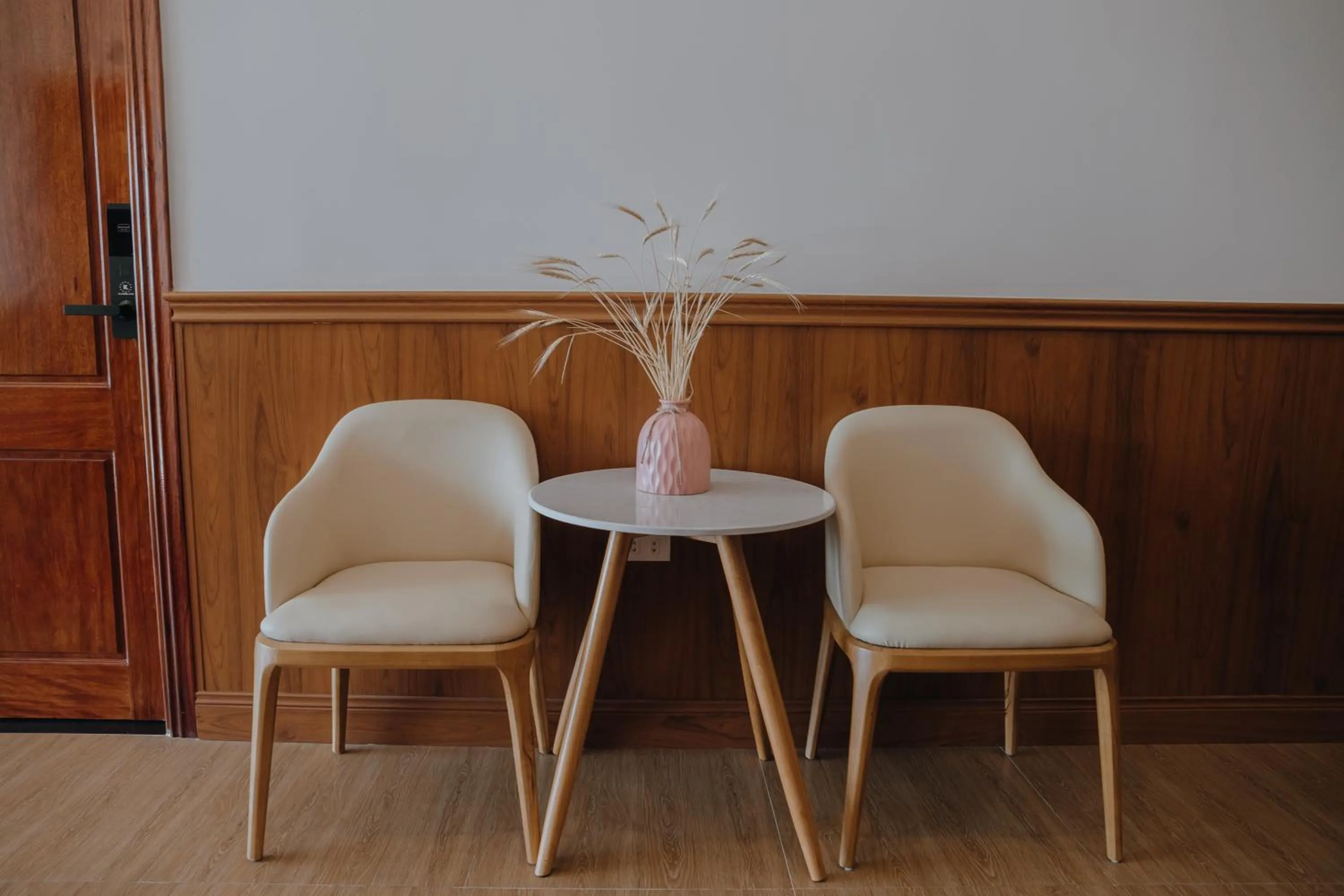 Seating area in Paris Hotel Bình Thuận