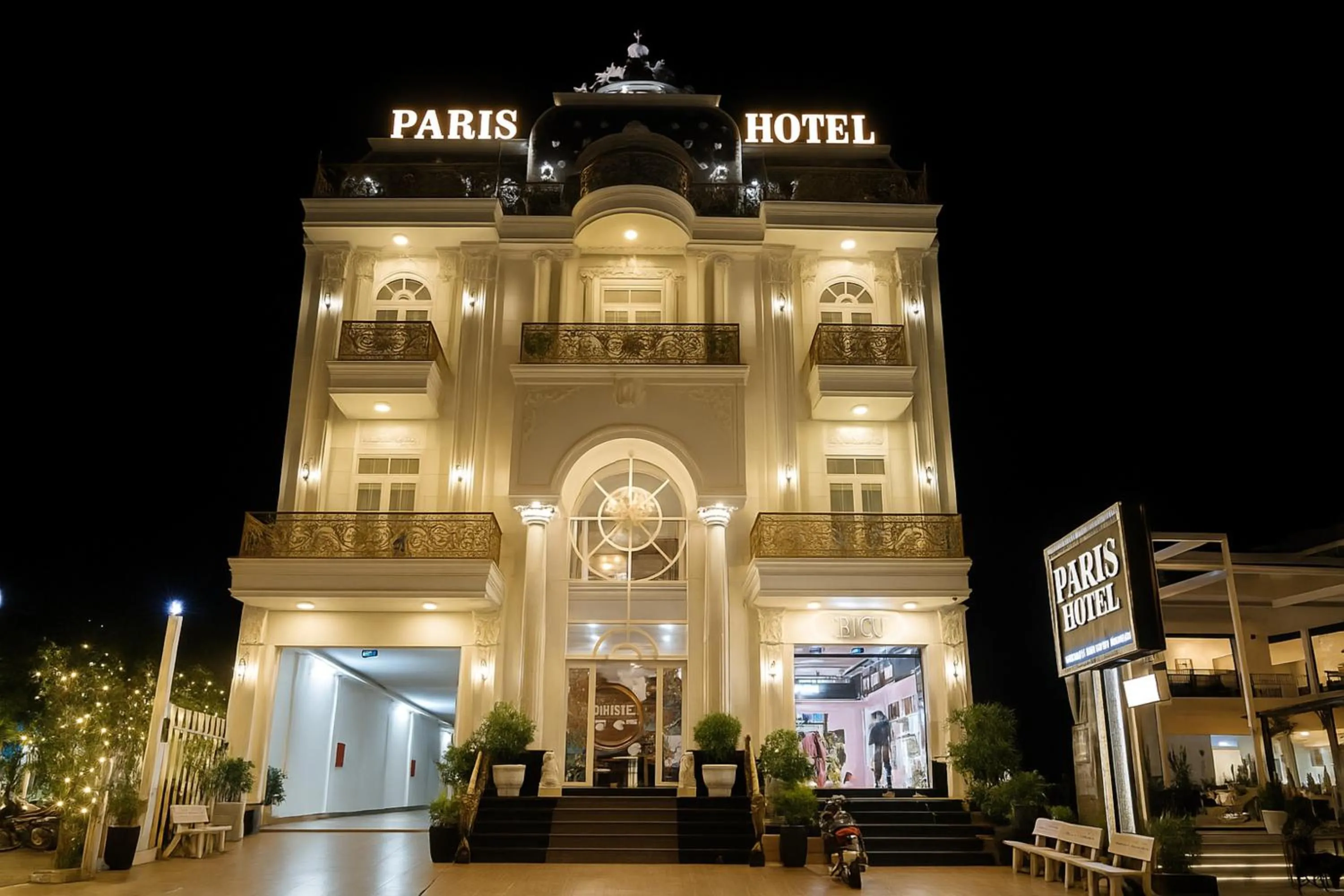 Property building in Paris Hotel Bình Thuận