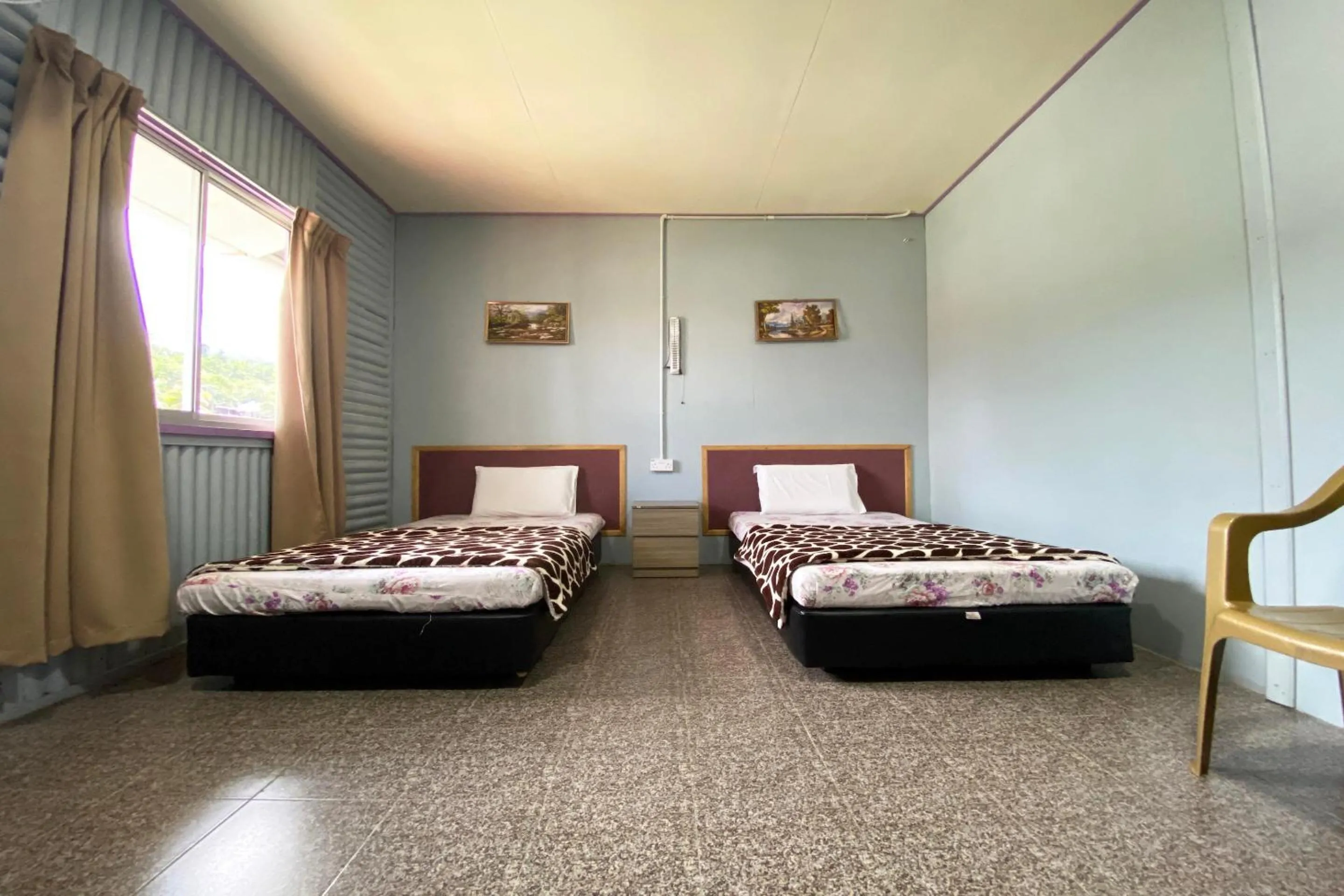 Bedroom, Bed in Hotel O Kampung Stay Kilimu