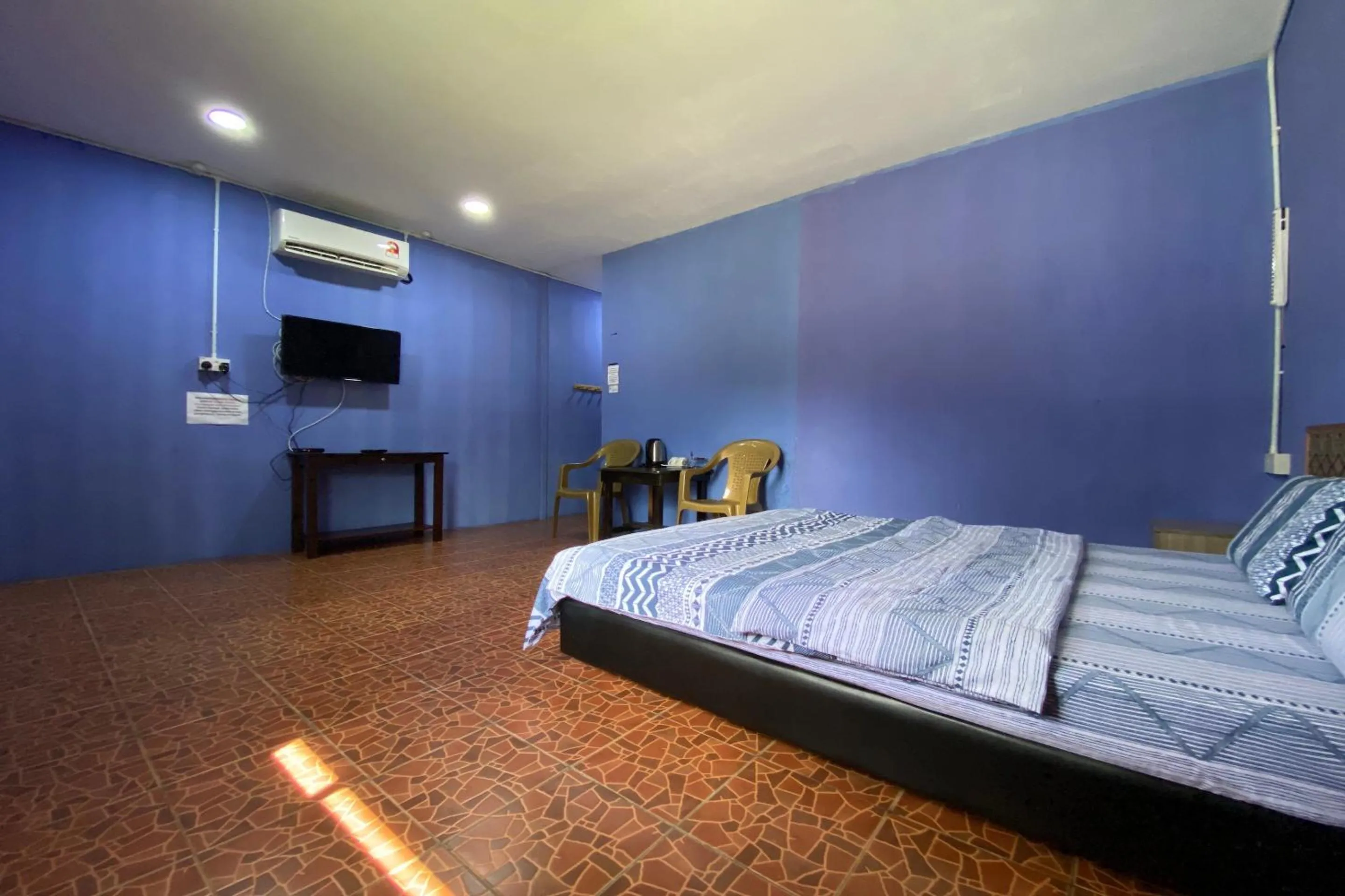 Bedroom, Bed in Hotel O Kampung Stay Kilimu