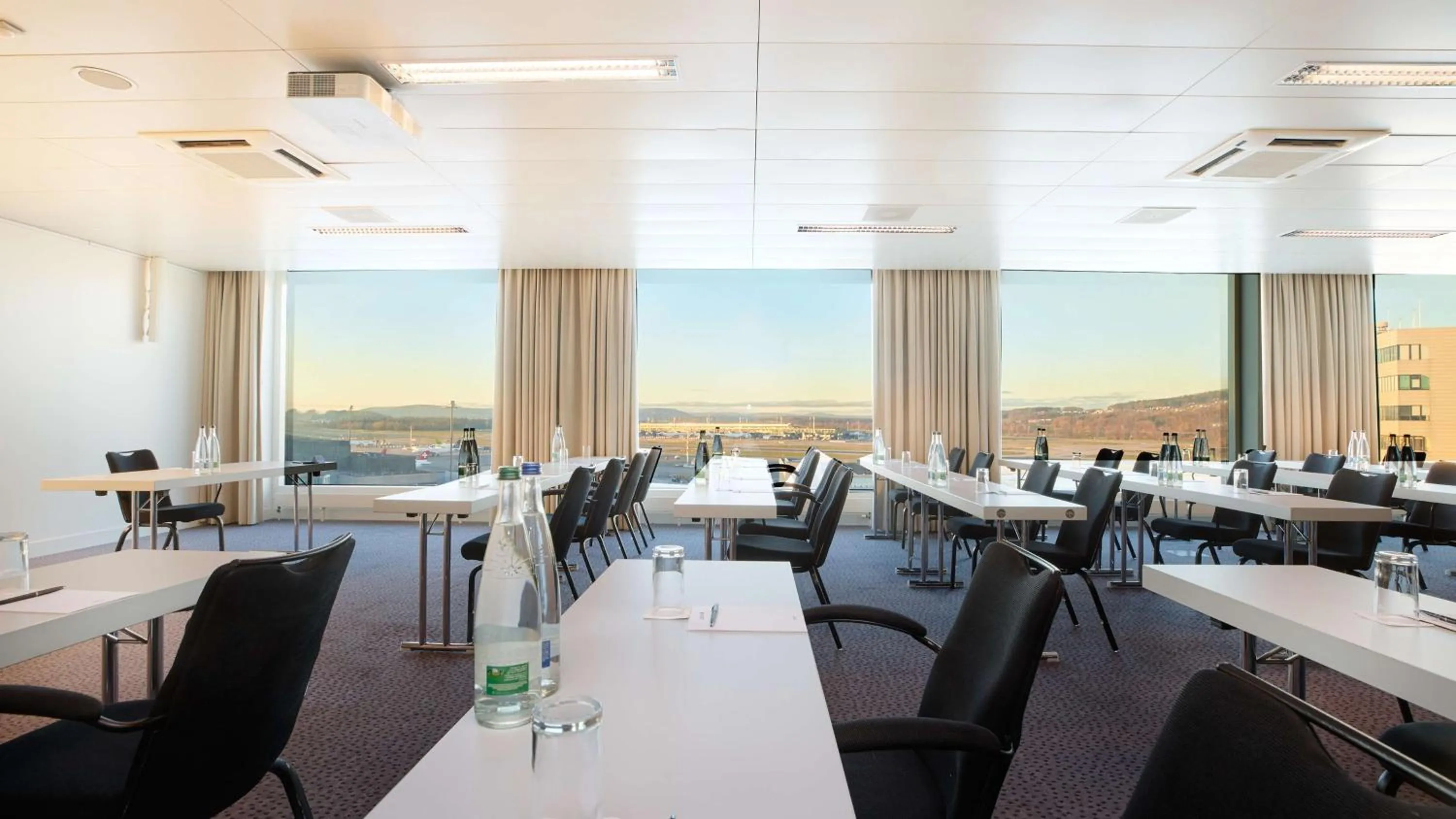 Meeting/conference room in Radisson Blu Hotel Zurich Airport