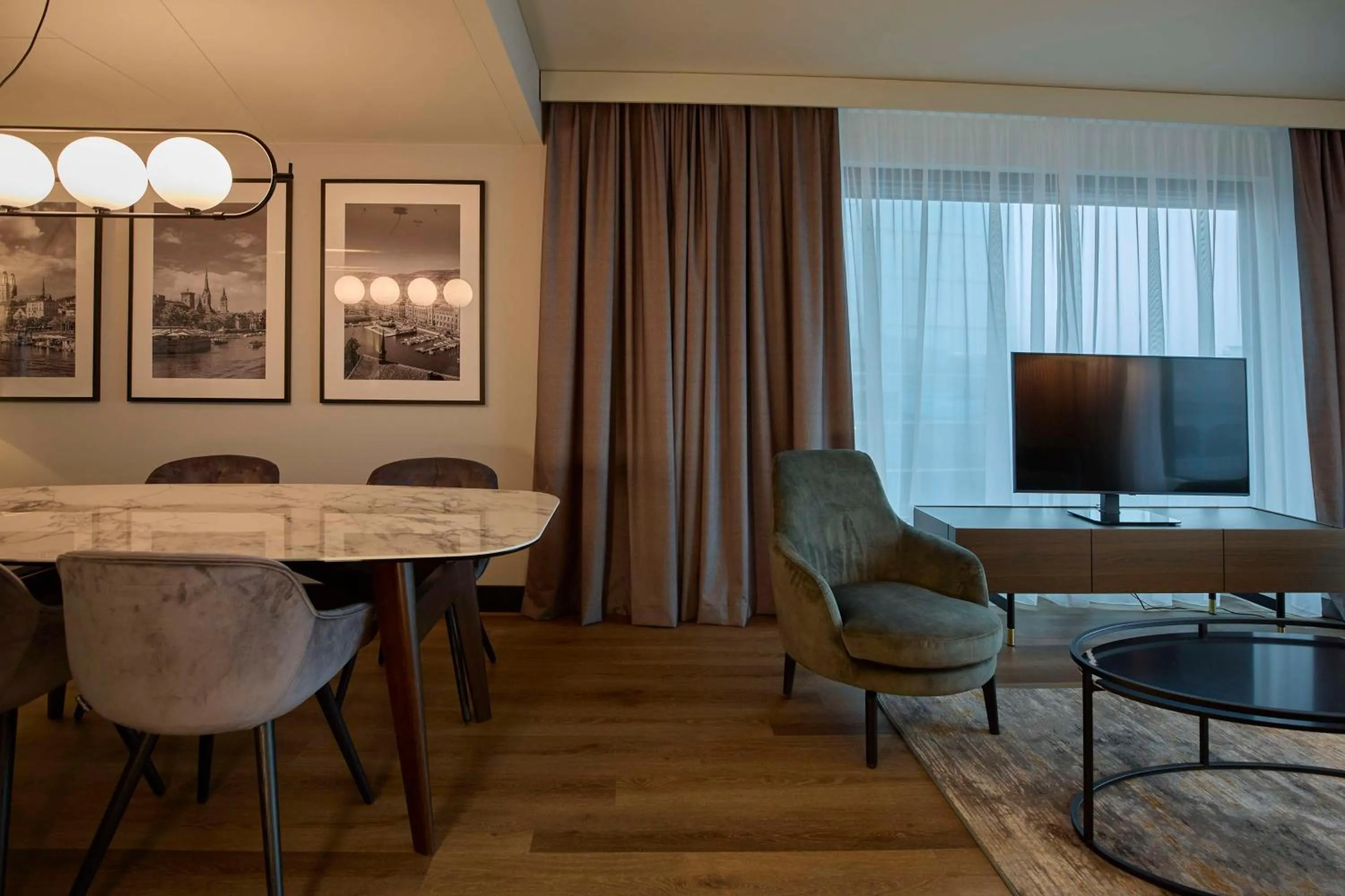 Photo of the whole room in Radisson Blu Hotel Zurich Airport