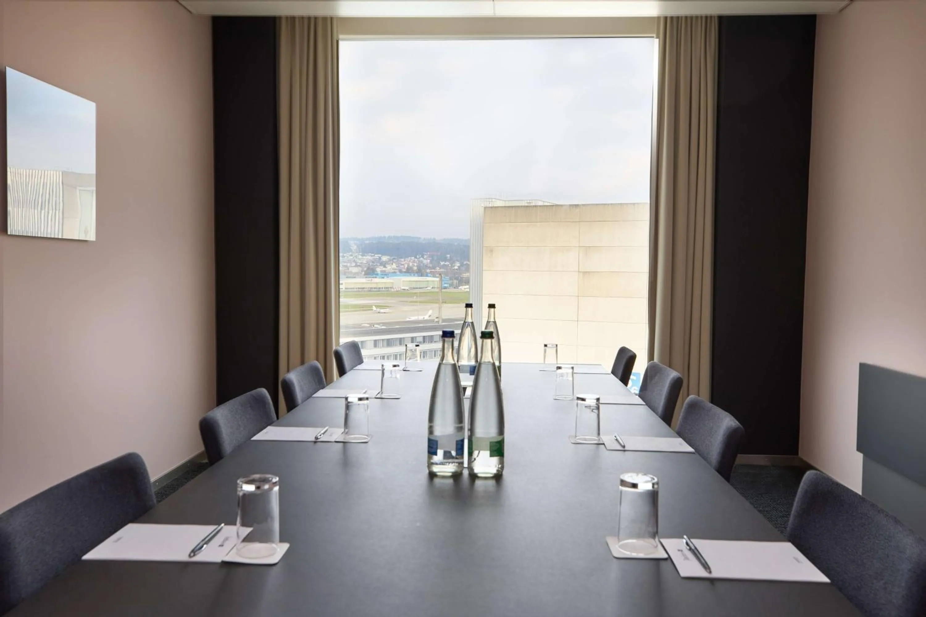 Meeting/conference room in Radisson Blu Hotel Zurich Airport