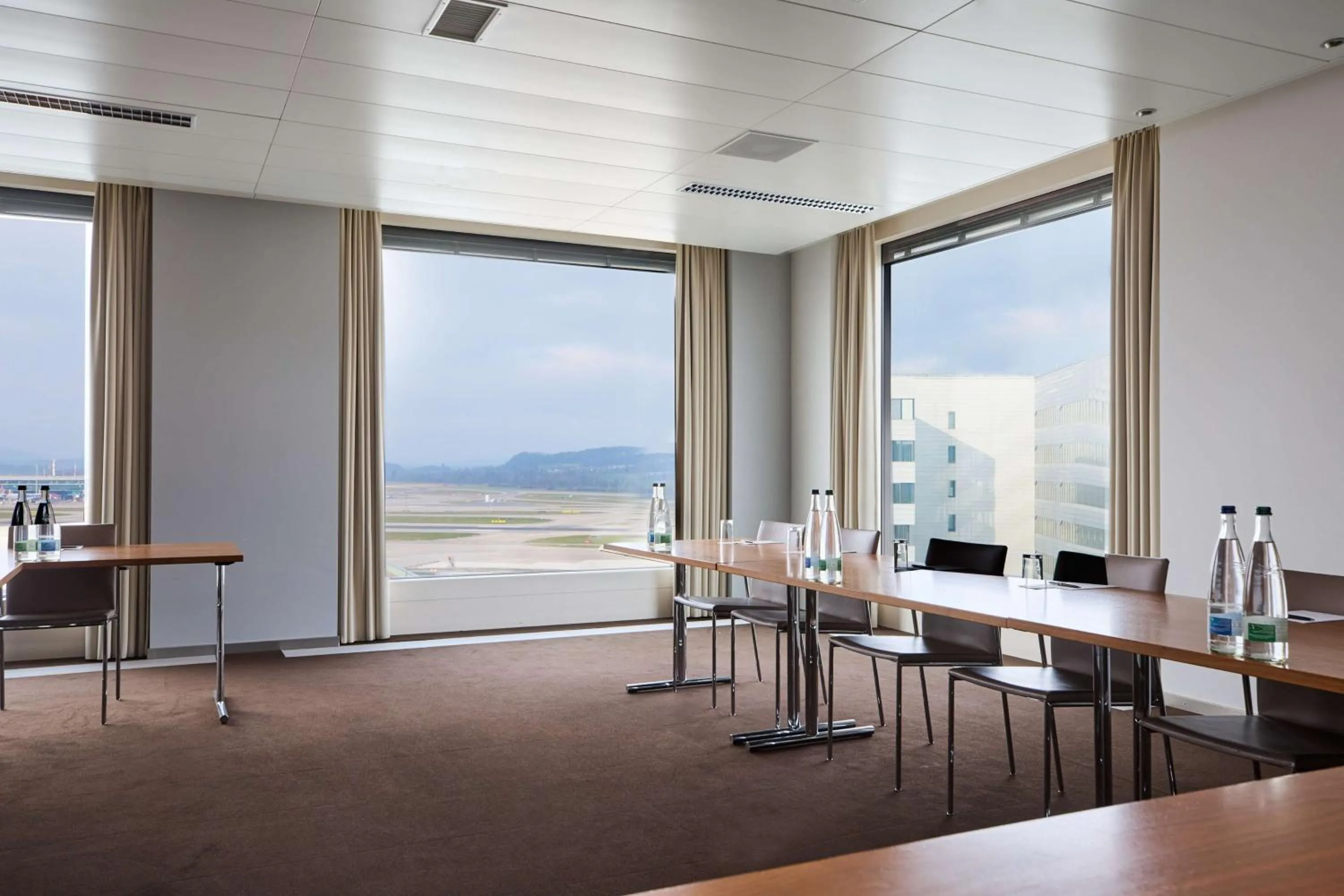 Meeting/conference room in Radisson Blu Hotel Zurich Airport