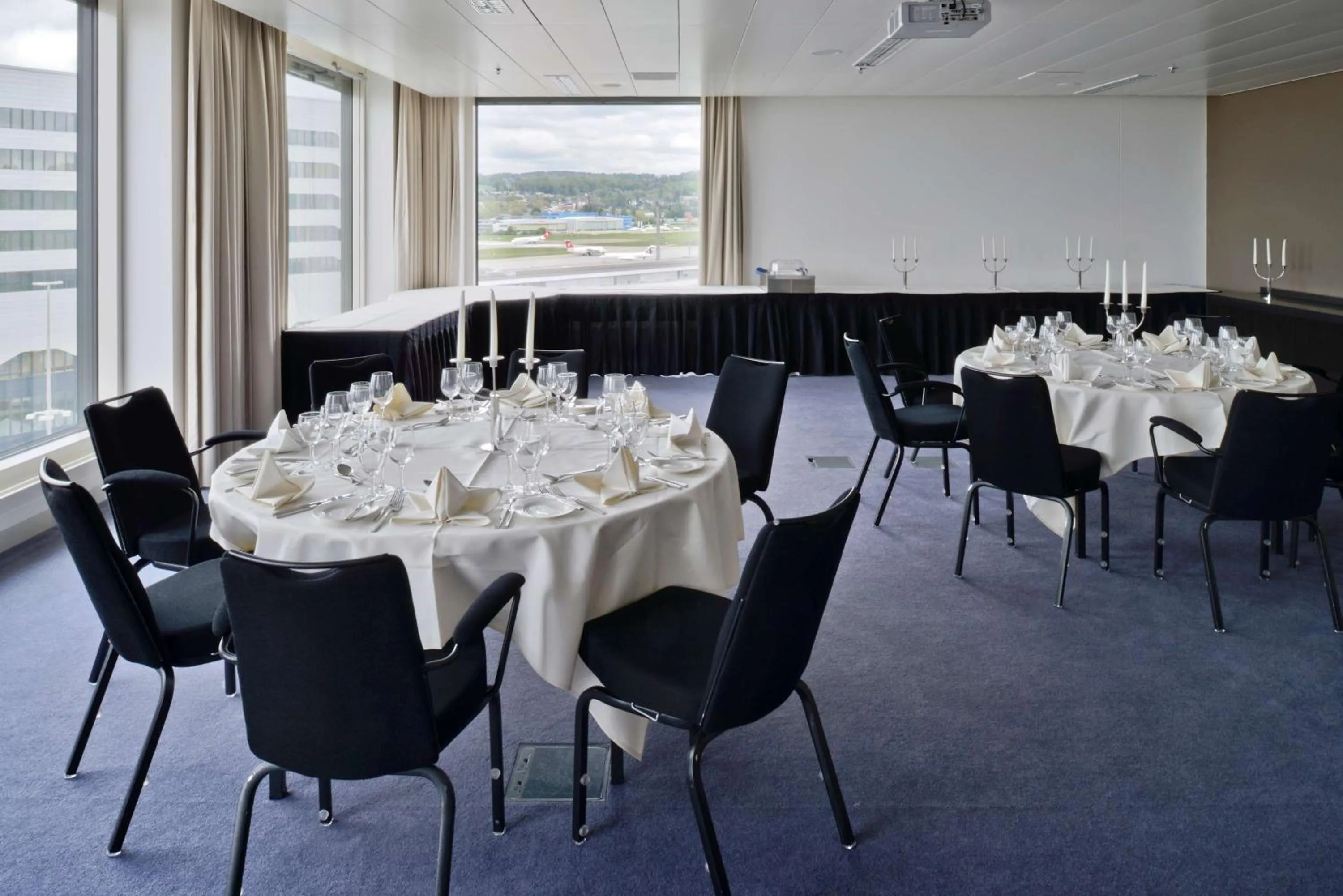 Meeting/conference room in Radisson Blu Hotel Zurich Airport
