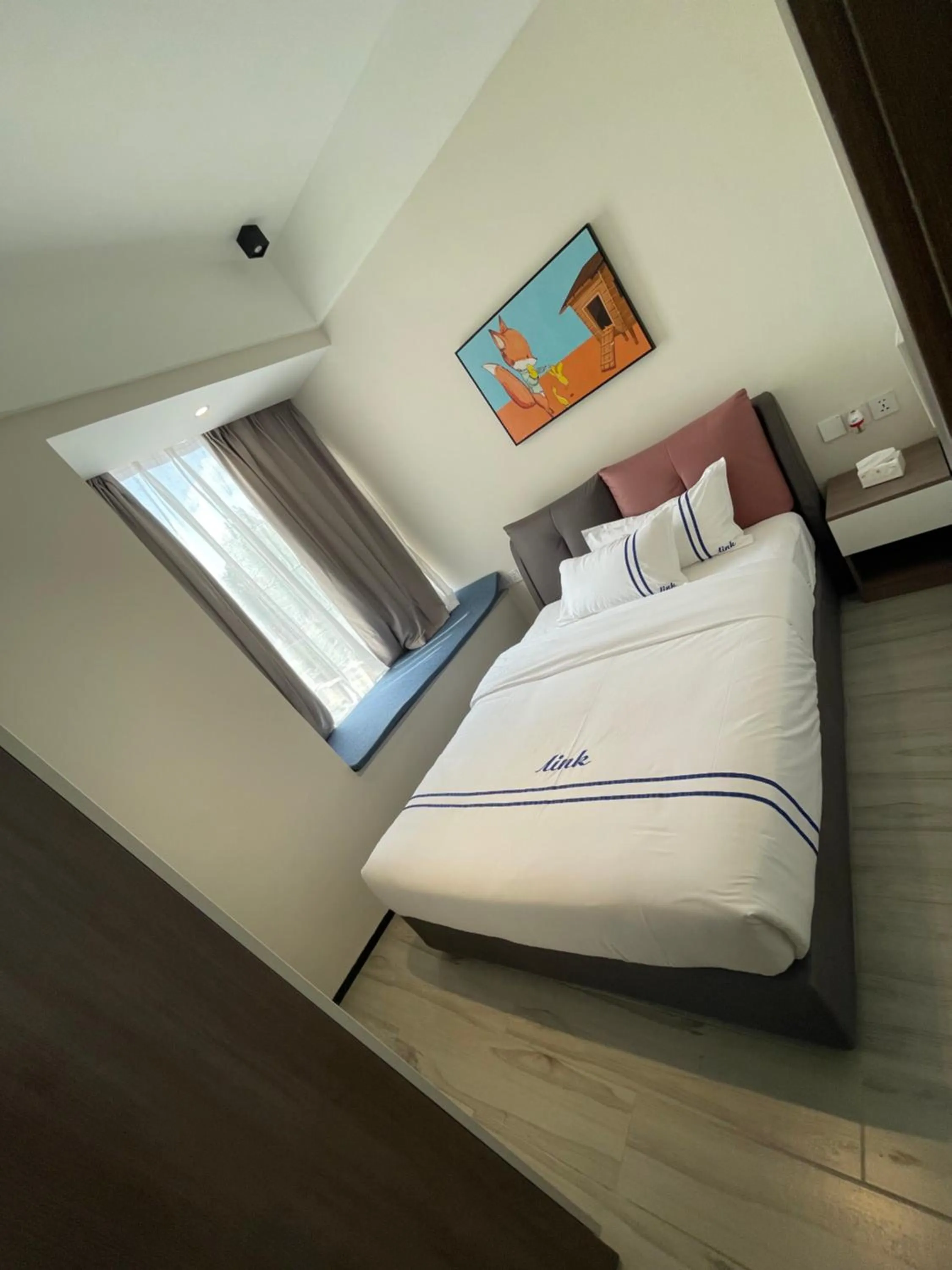 Bed in Rose Garden Private Apartment By LINK