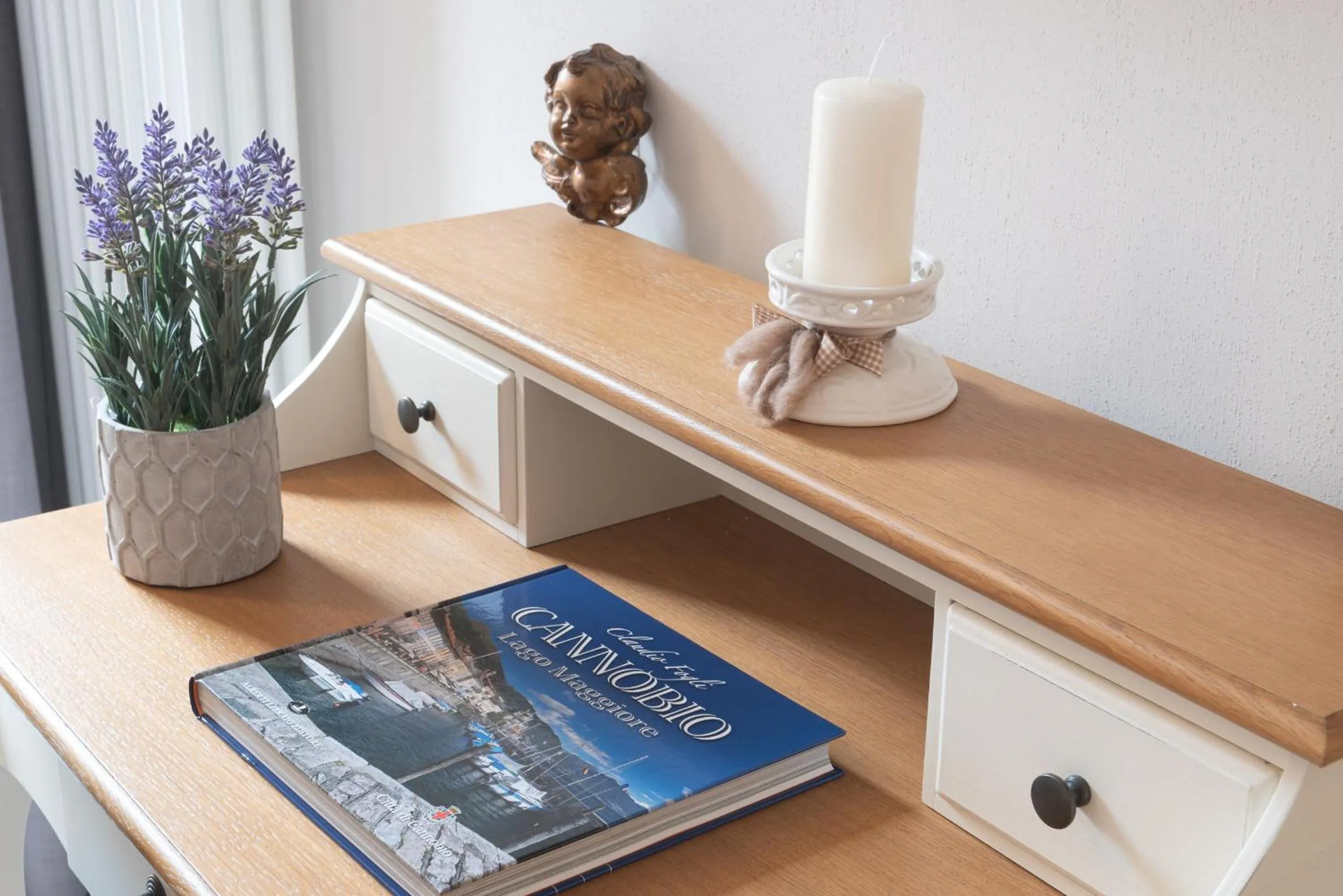 Bed in Antico Borgo B&B Cannobio