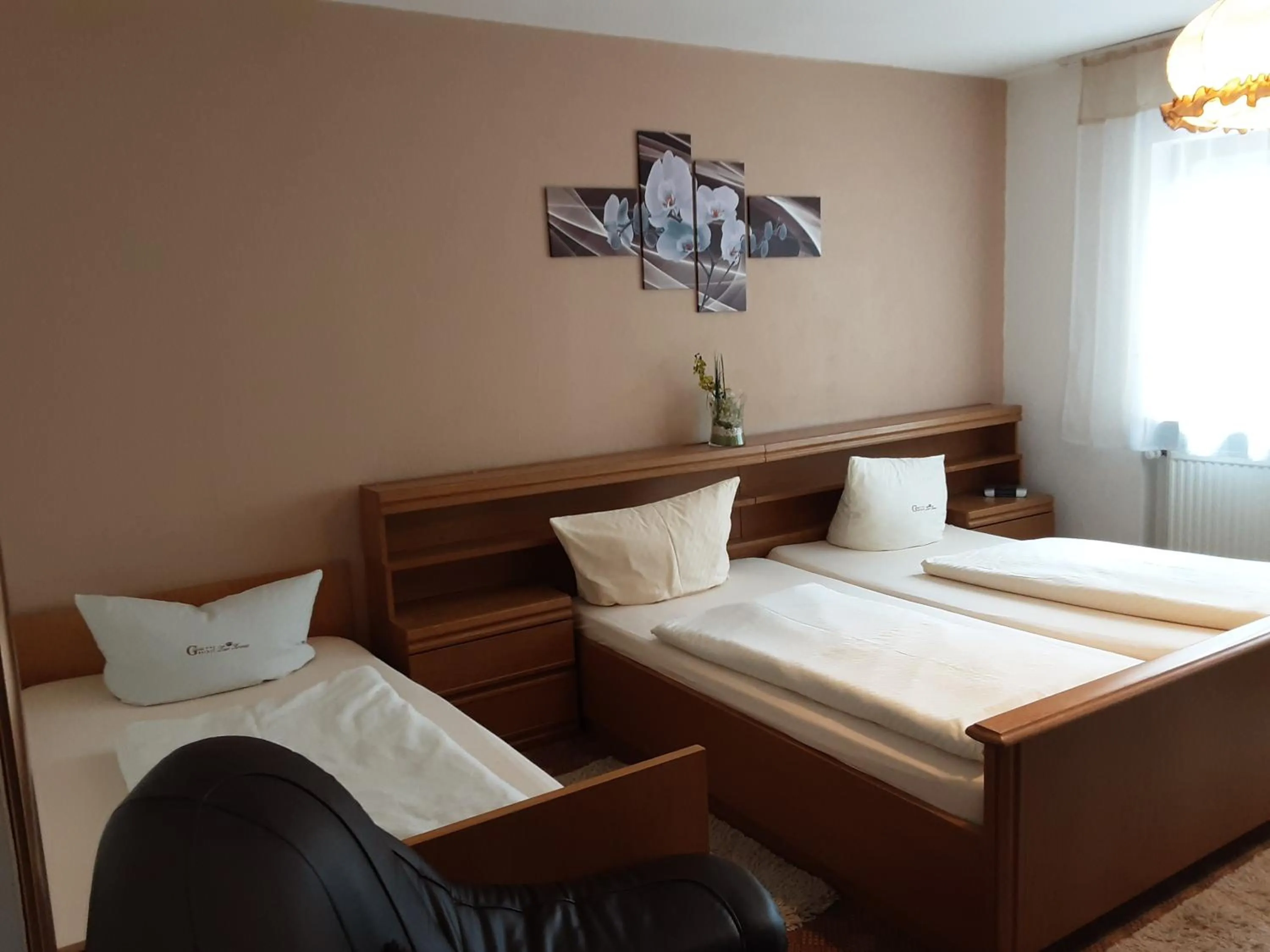 Bed in Hotel Gasthof Zur Krone