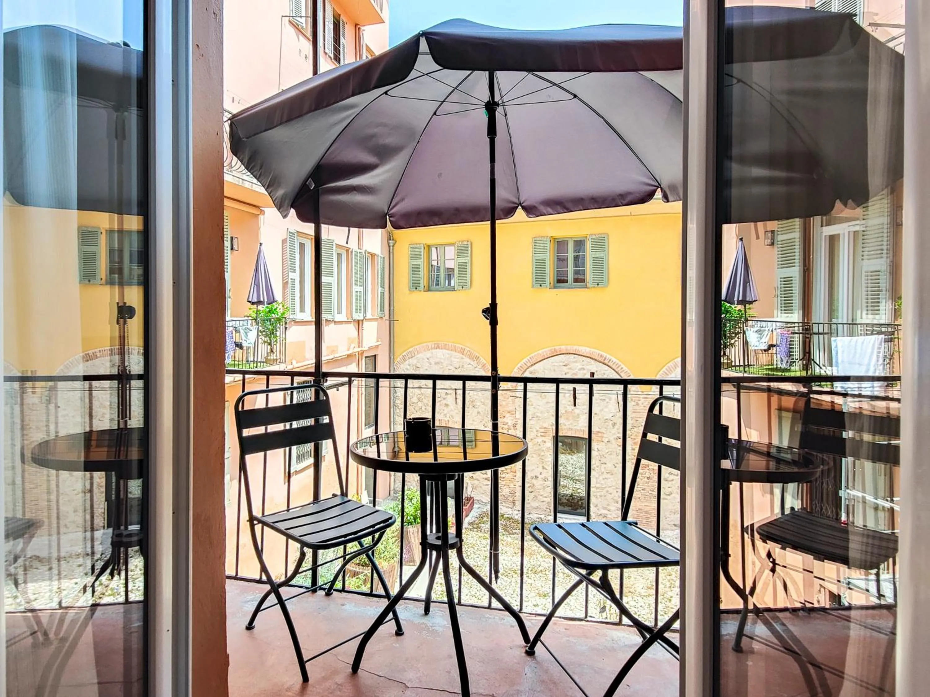 Balcony/Terrace in Hotel Aparthotel AMMI Vieux Nice