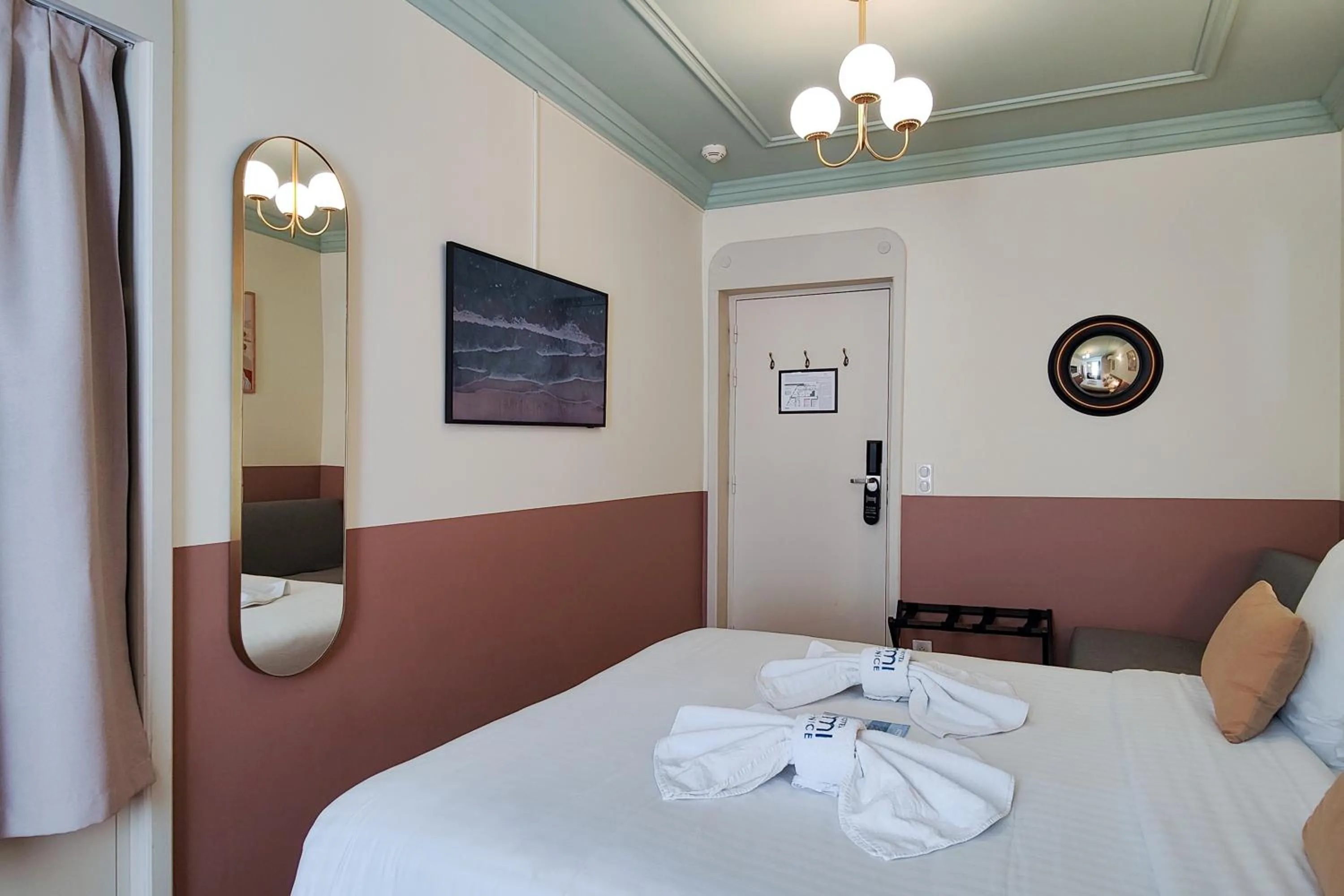 Photo of the whole room, Bed in Hotel Aparthotel AMMI Vieux Nice