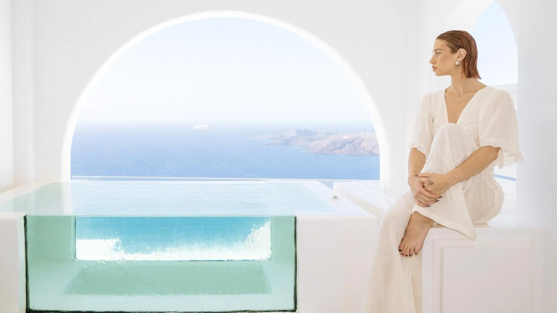 Apeiron Blue Santorini - Sustainable Adults Only 14 Plus