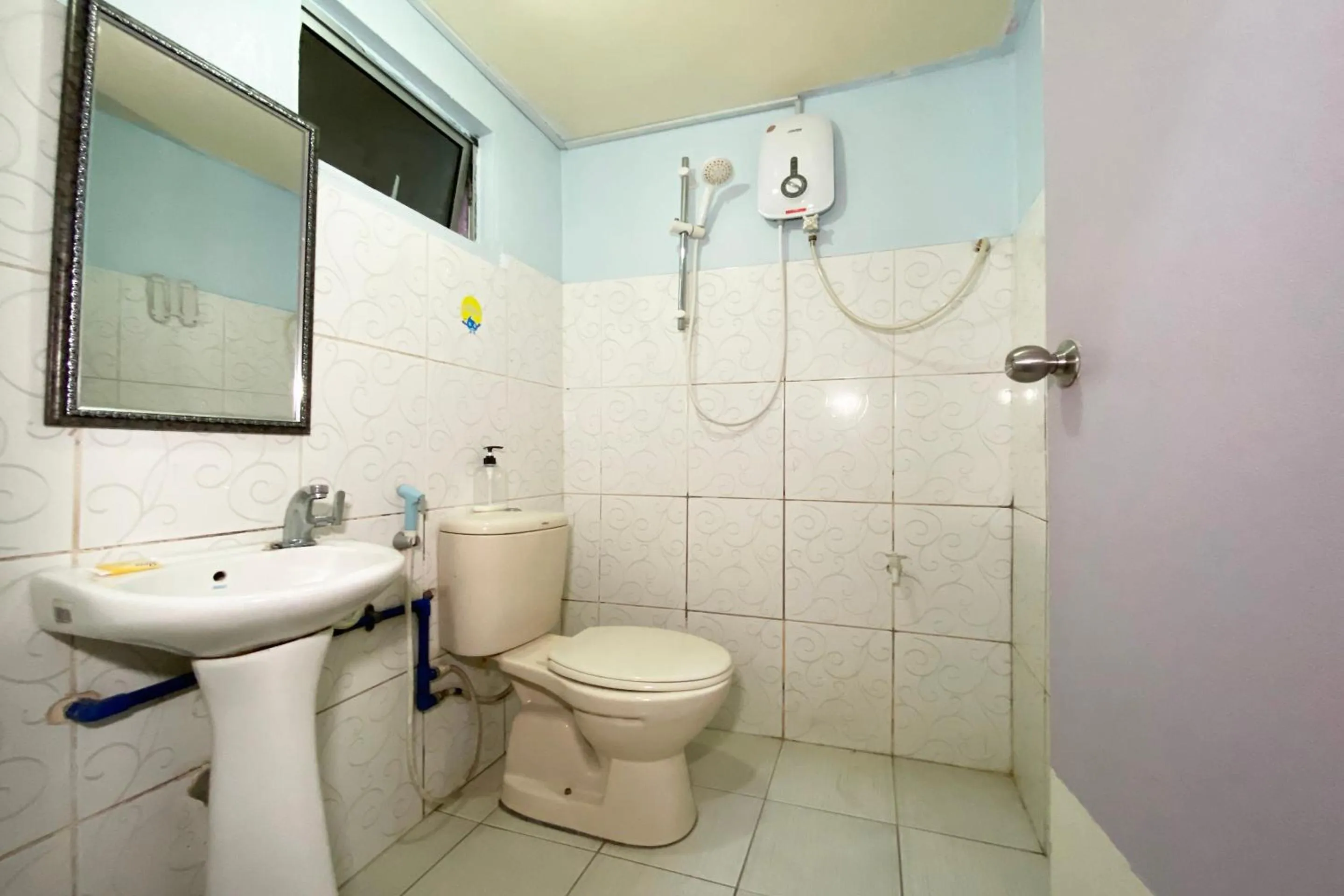 Bathroom in Hotel O Pogimpaan Homestay
