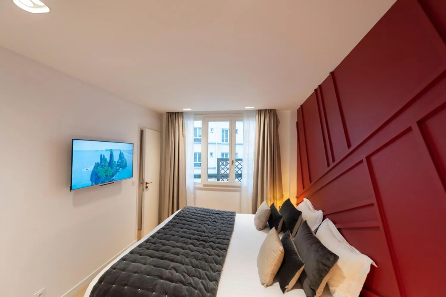 Other, Bed in Bistrot