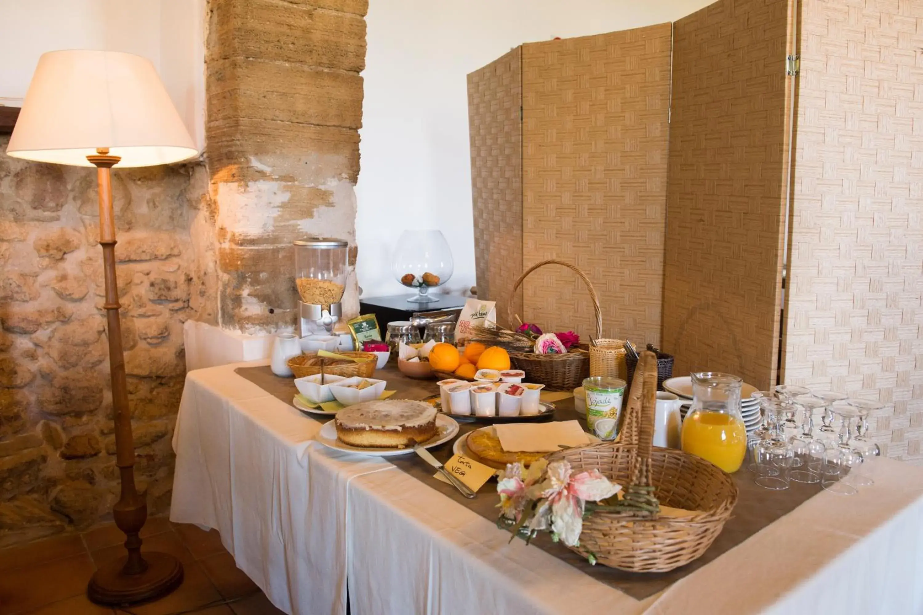 Food and drinks in Agriturismo sanacore di sanacore salvatore Food and drinks in Agriturismo sanacore di sanacore salvatore