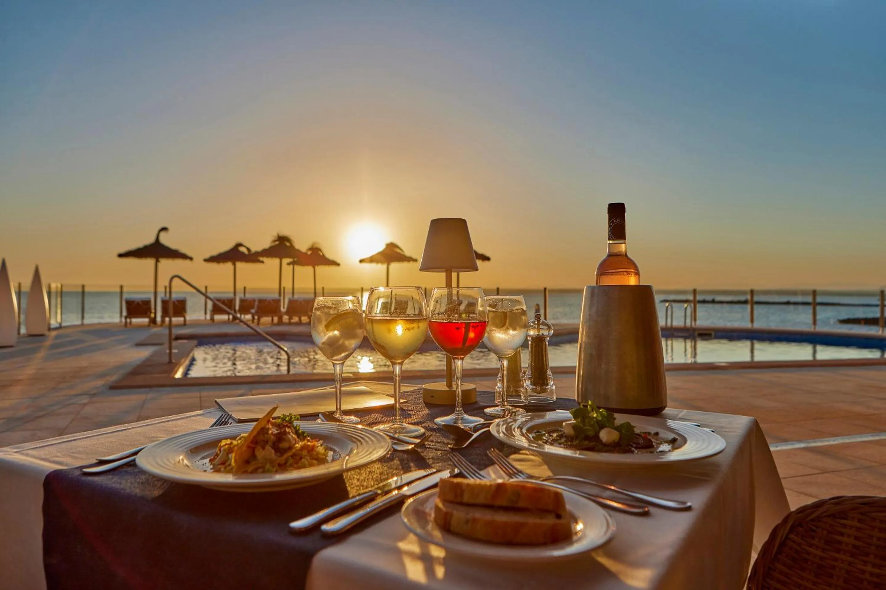 Dinner in Universal Hotel Cabo Blanco - Adults Only