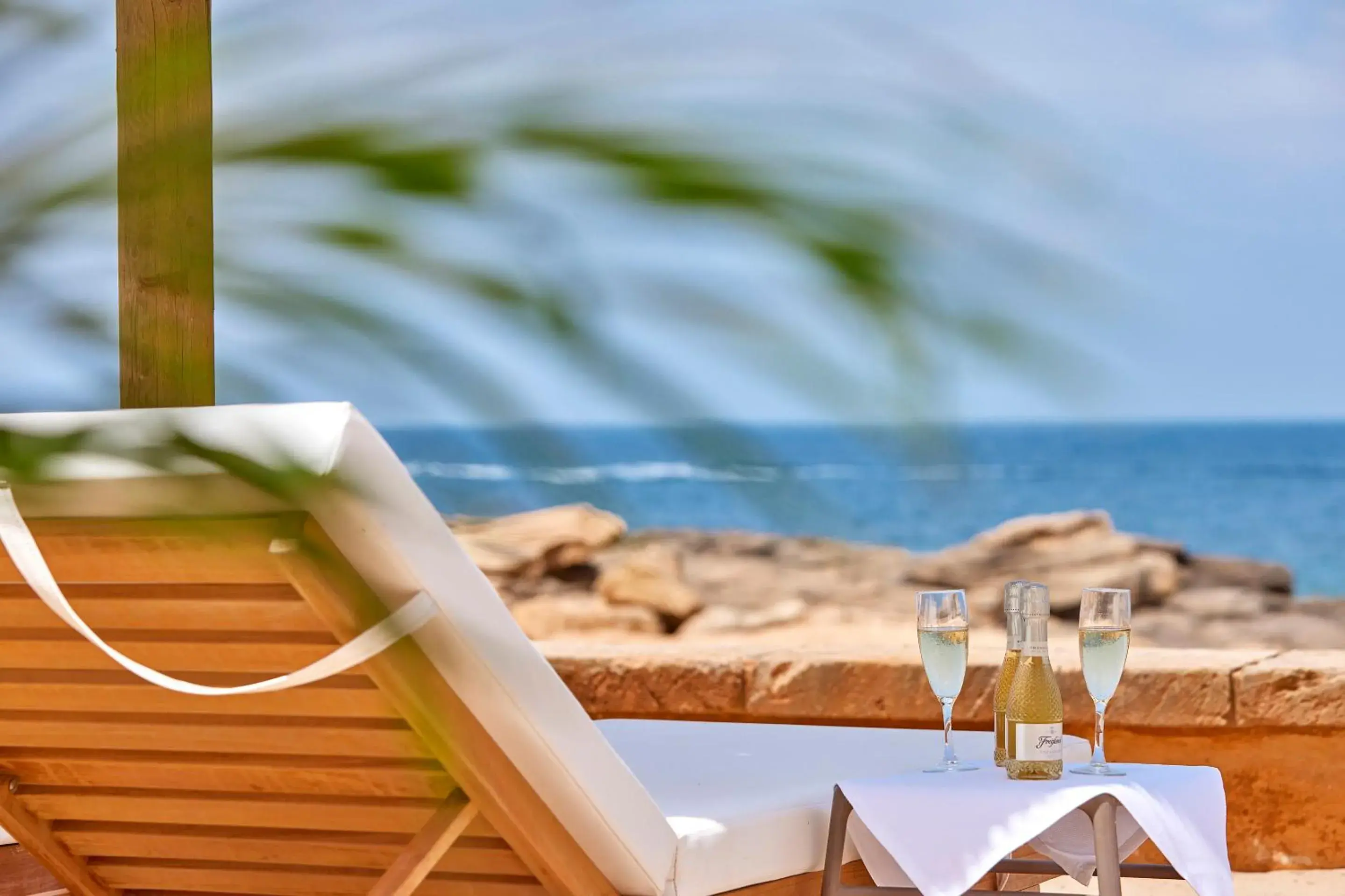 sunbed in Universal Hotel Cabo Blanco - Adults Only sunbed in Universal Hotel Cabo Blanco - Adults Only