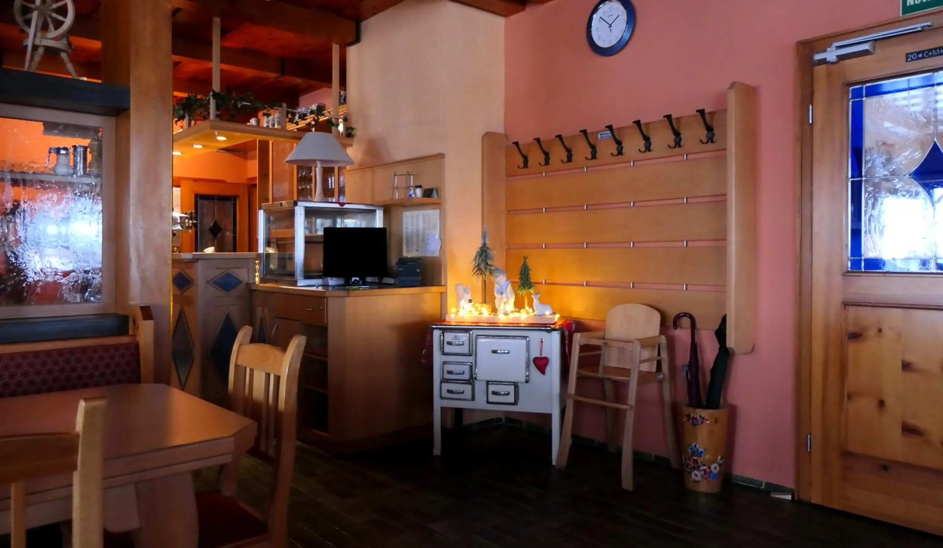 Restaurant/places to eat in Oberer Wirt