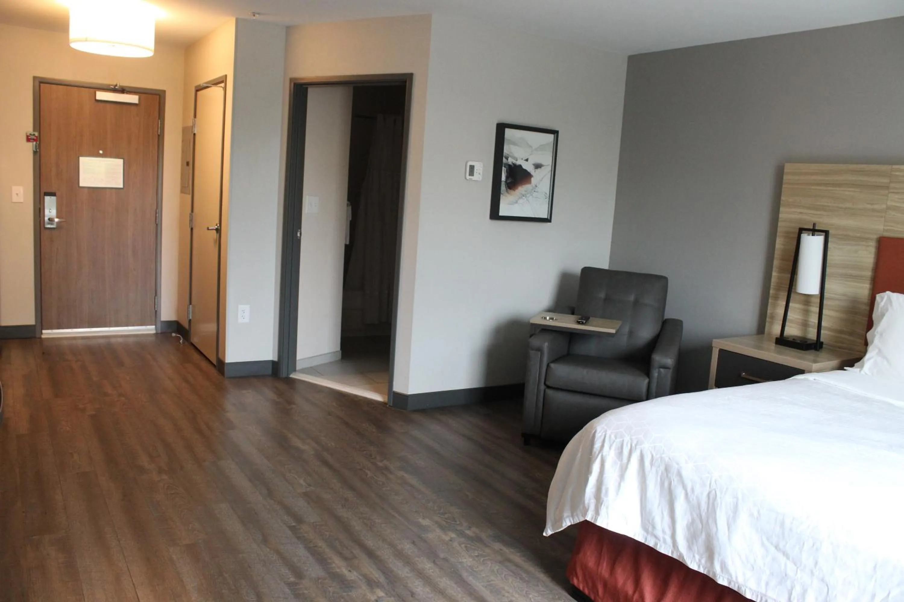 Seating area, Bed in Candlewood Suites - Nashville South by IHG
