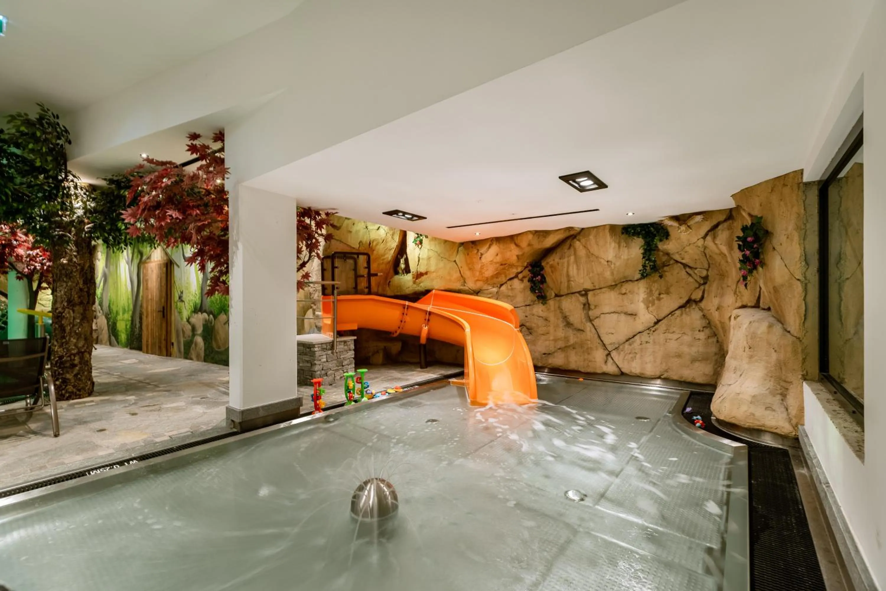 Swimming pool in Hotel Restaurant Hexenalm