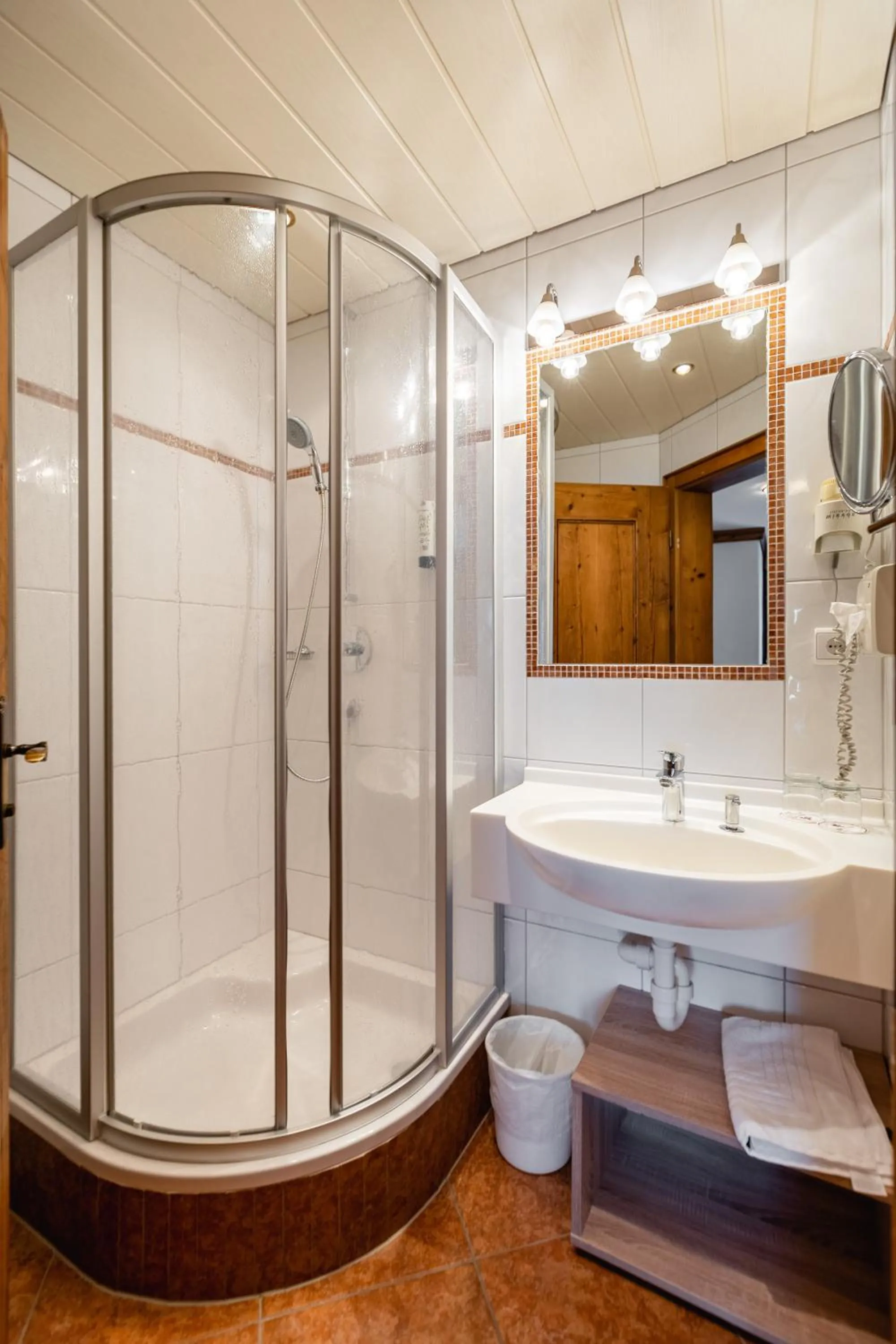 Shower in Hotel Restaurant Hexenalm