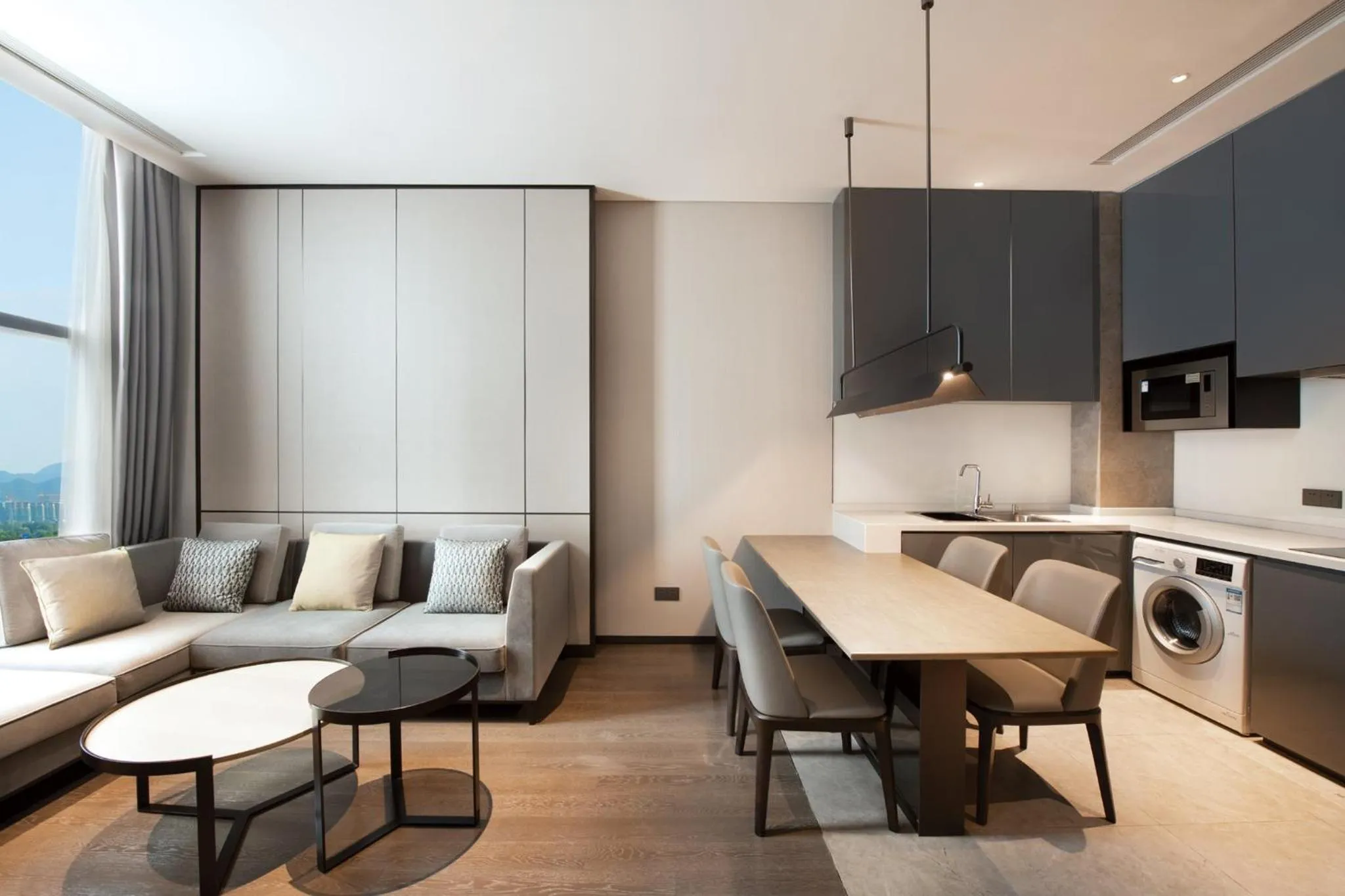 Photo of the whole room in Crowne Plaza Hangzhou Science City by IHG