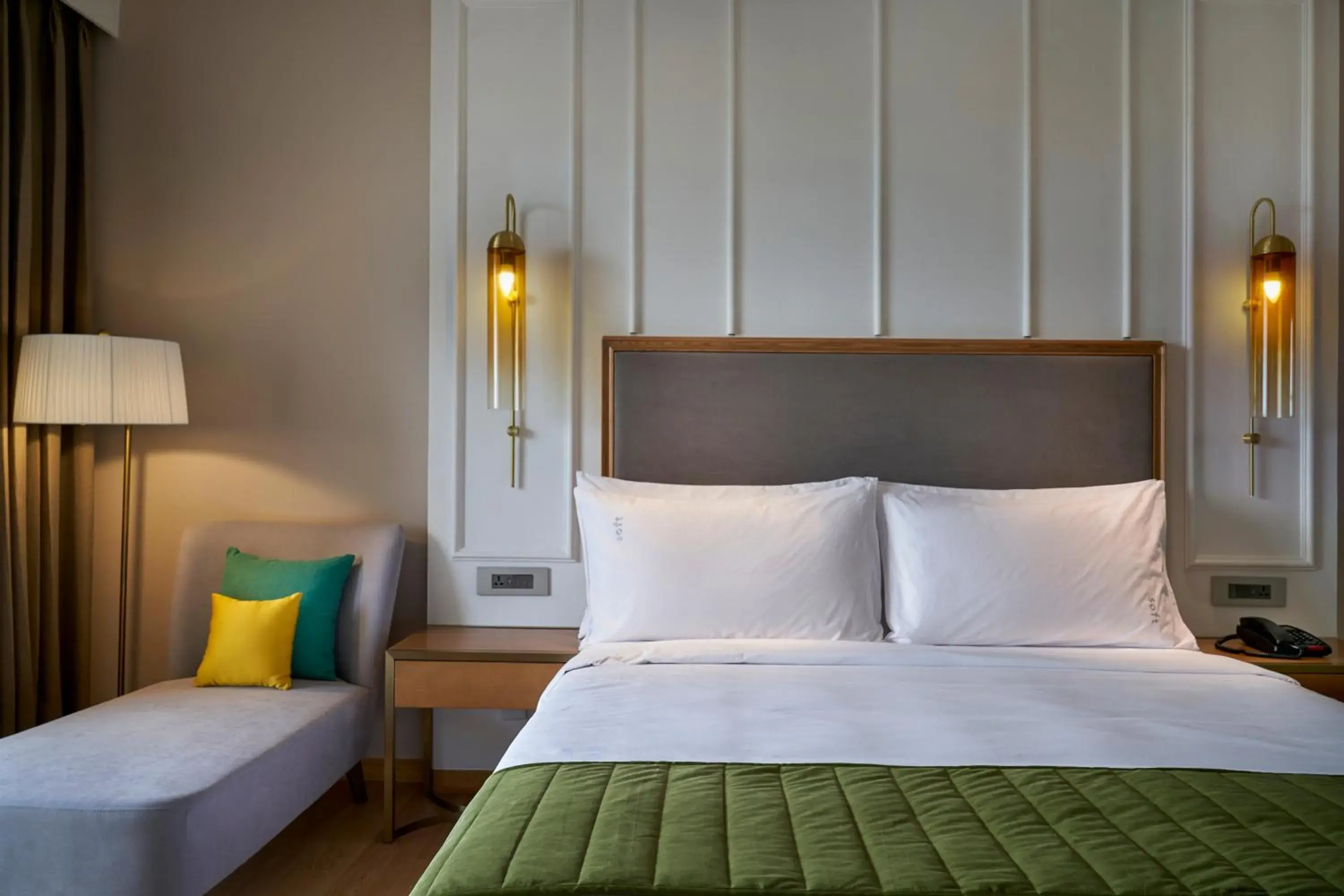 King Room with Garden View - Non-Smoking in Holiday Inn Goa Candolim King Room with Garden View - Non-Smoking in Holiday Inn Goa Candolim