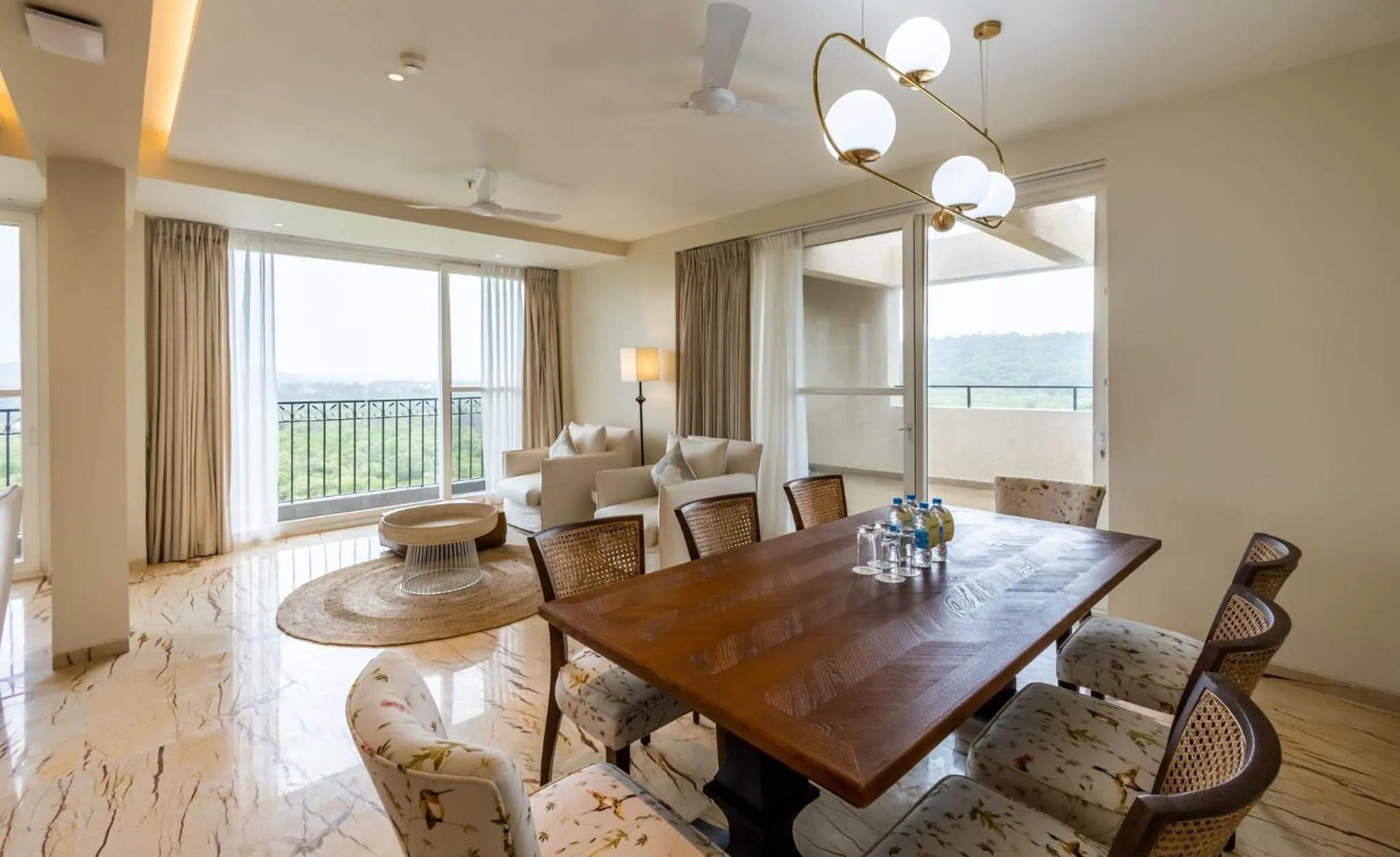 Bedroom in Holiday Inn Goa Candolim