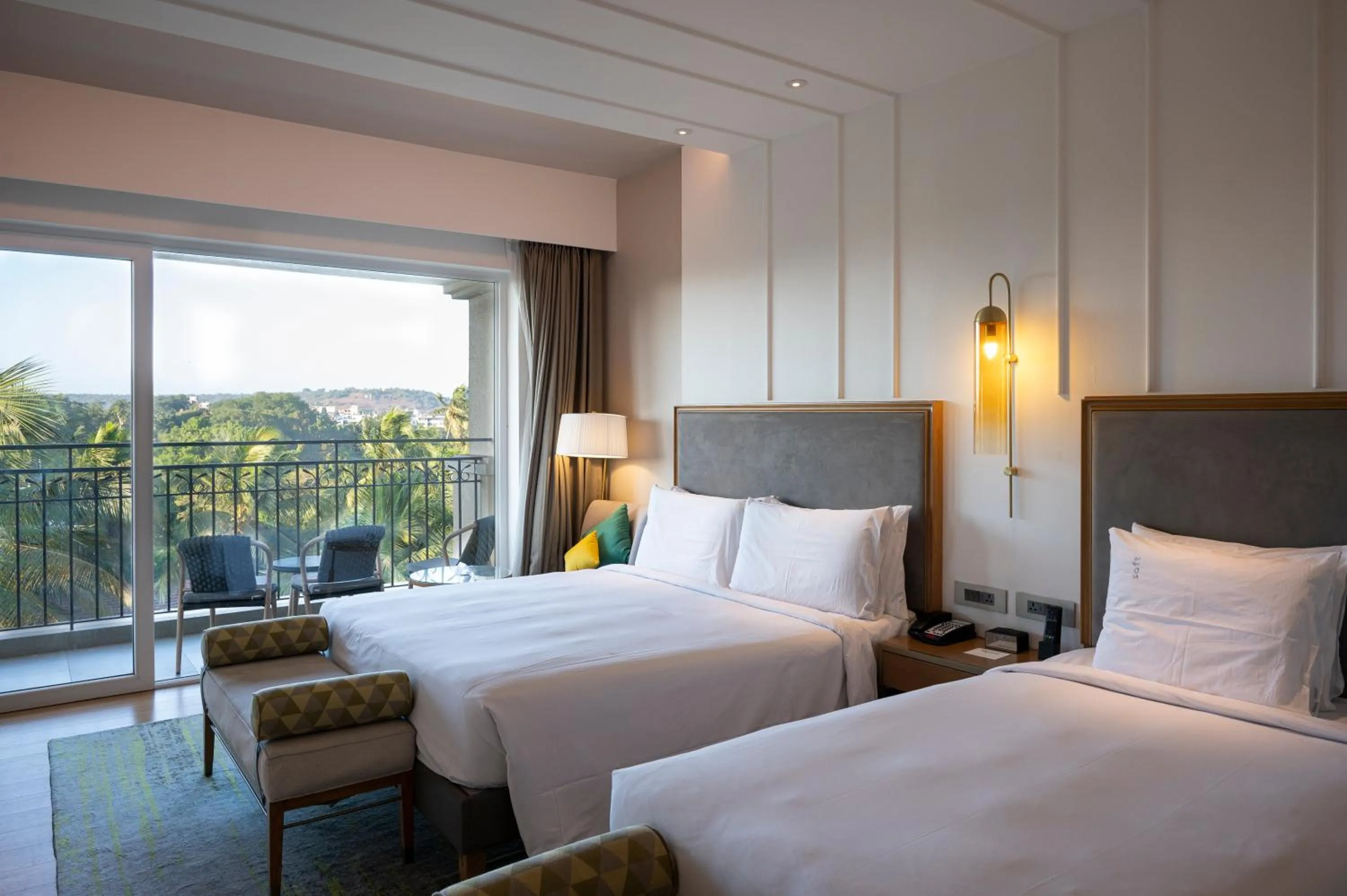 Bed in Holiday Inn Goa Candolim