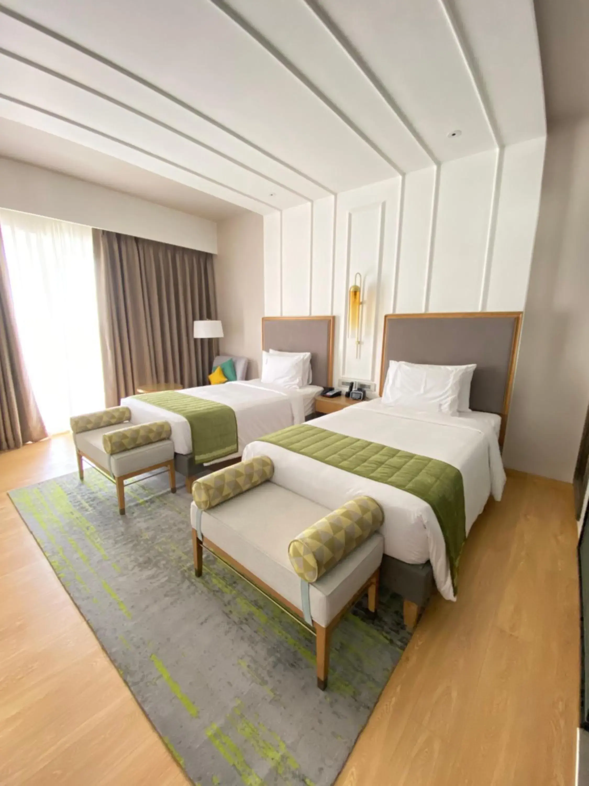 Standard Twin Room with Garden View, Balcony - 15% discount on F&B and Spa (Selected Therapy) in Holiday Inn Goa Candolim Standard Twin Room with Garden View, Balcony - 15% discount on F&B and Spa (Selected Therapy) in Holiday Inn Goa Candolim