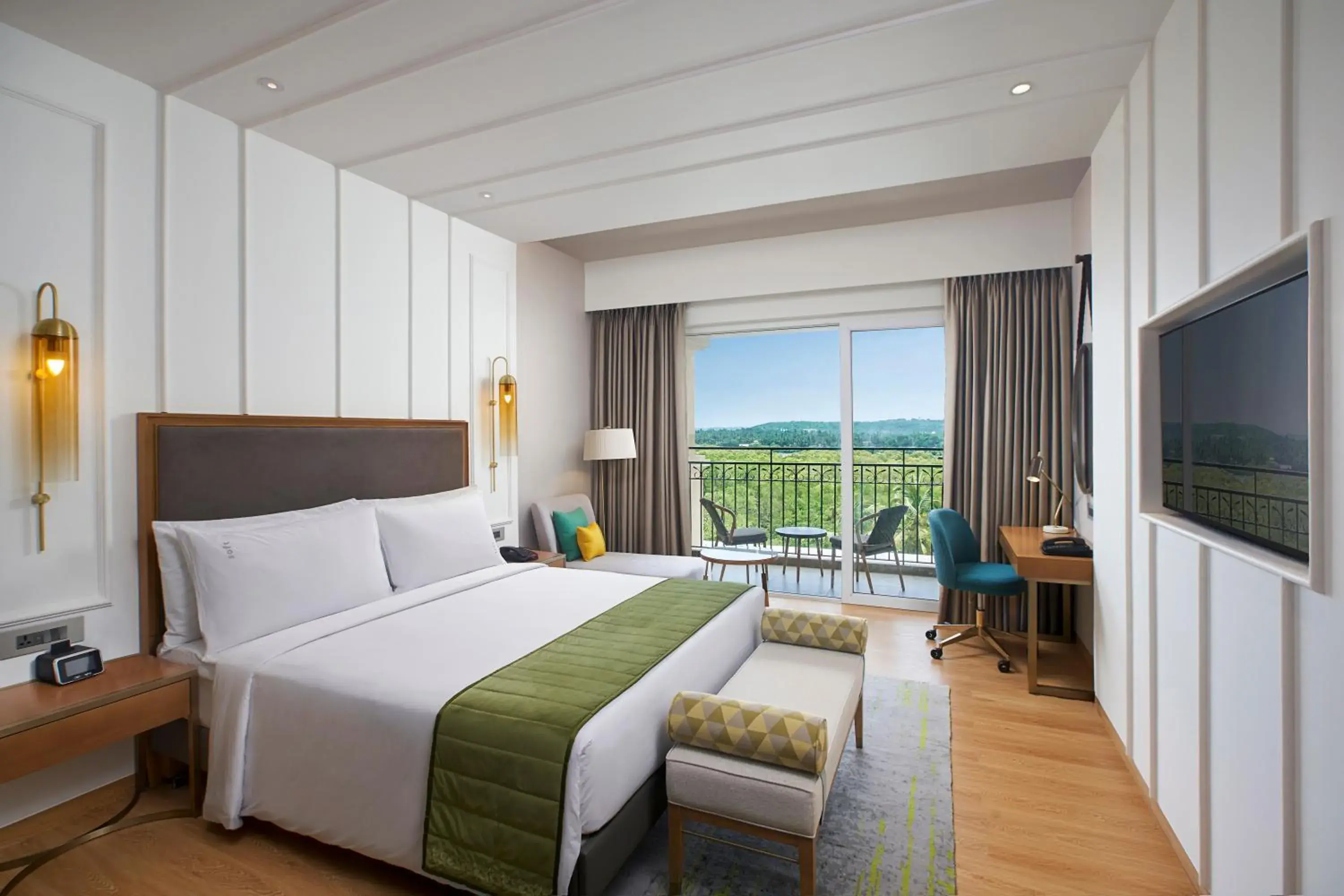 Standard King Room with Balcony and Sunrise View - 15% discount on F&B+Spa.. buy 1 get 1 on select beer brand, 2 kids below 12 stay free on existing beds in Holiday Inn Goa Candolim Standard King Room with Balcony and Sunrise View - 15% discount on F&B+Spa.. buy 1 get 1 on select beer brand, 2 kids below 12 stay free on existing beds in Holiday Inn Goa Candolim
