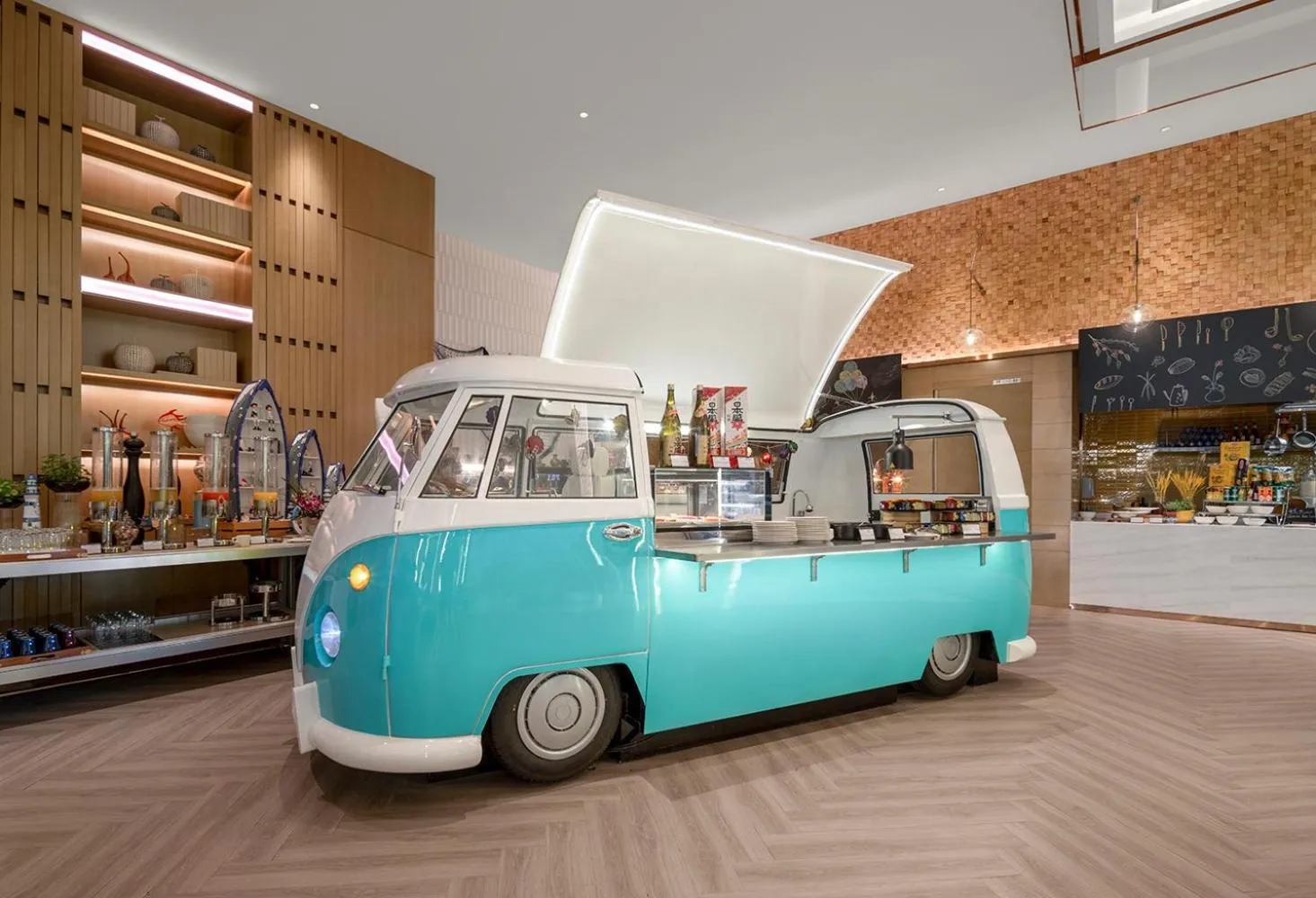 Restaurant/places to eat in Holiday Inn Fuyang by IHG