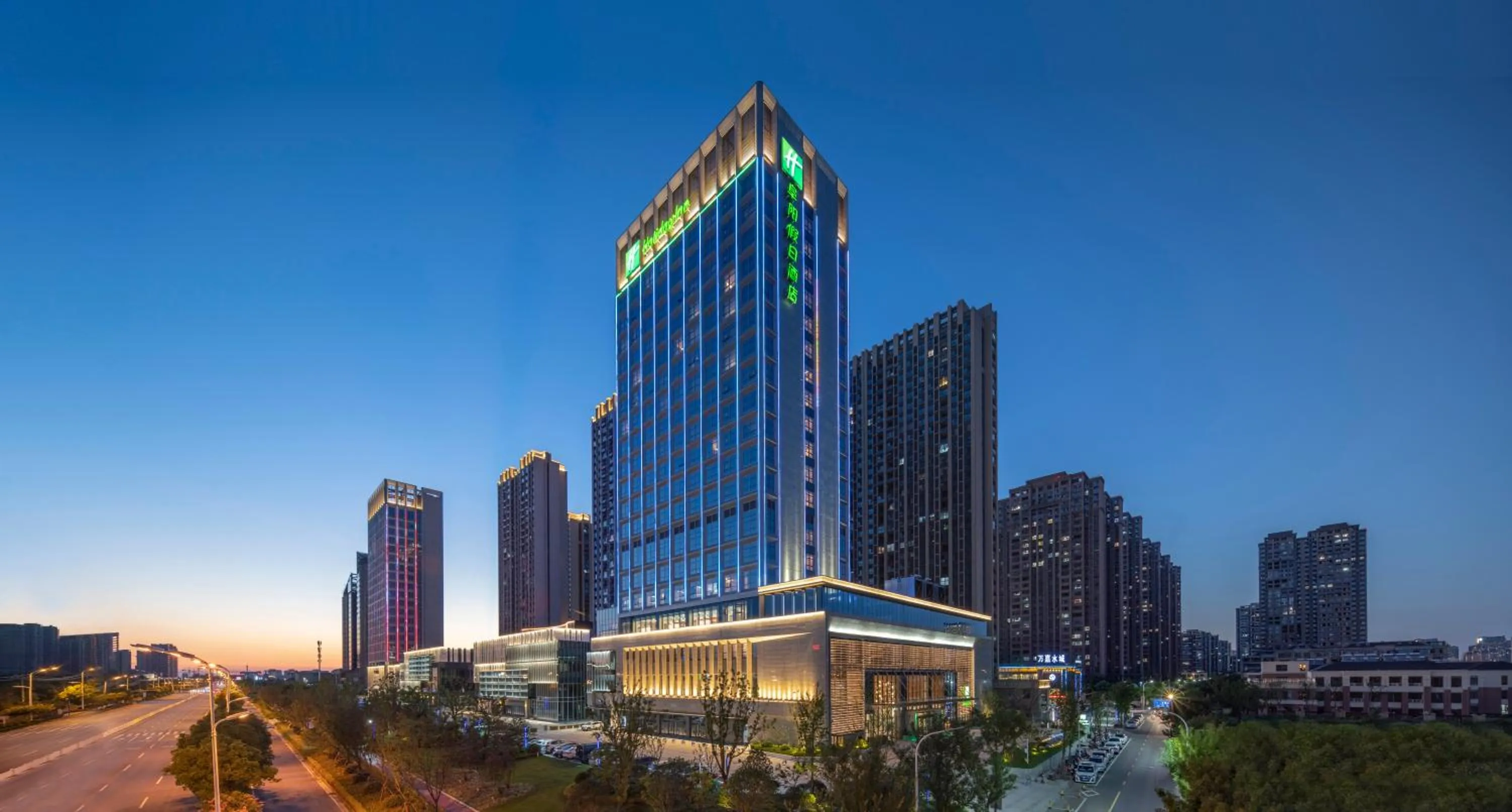 Property building in Holiday Inn Fuyang by IHG