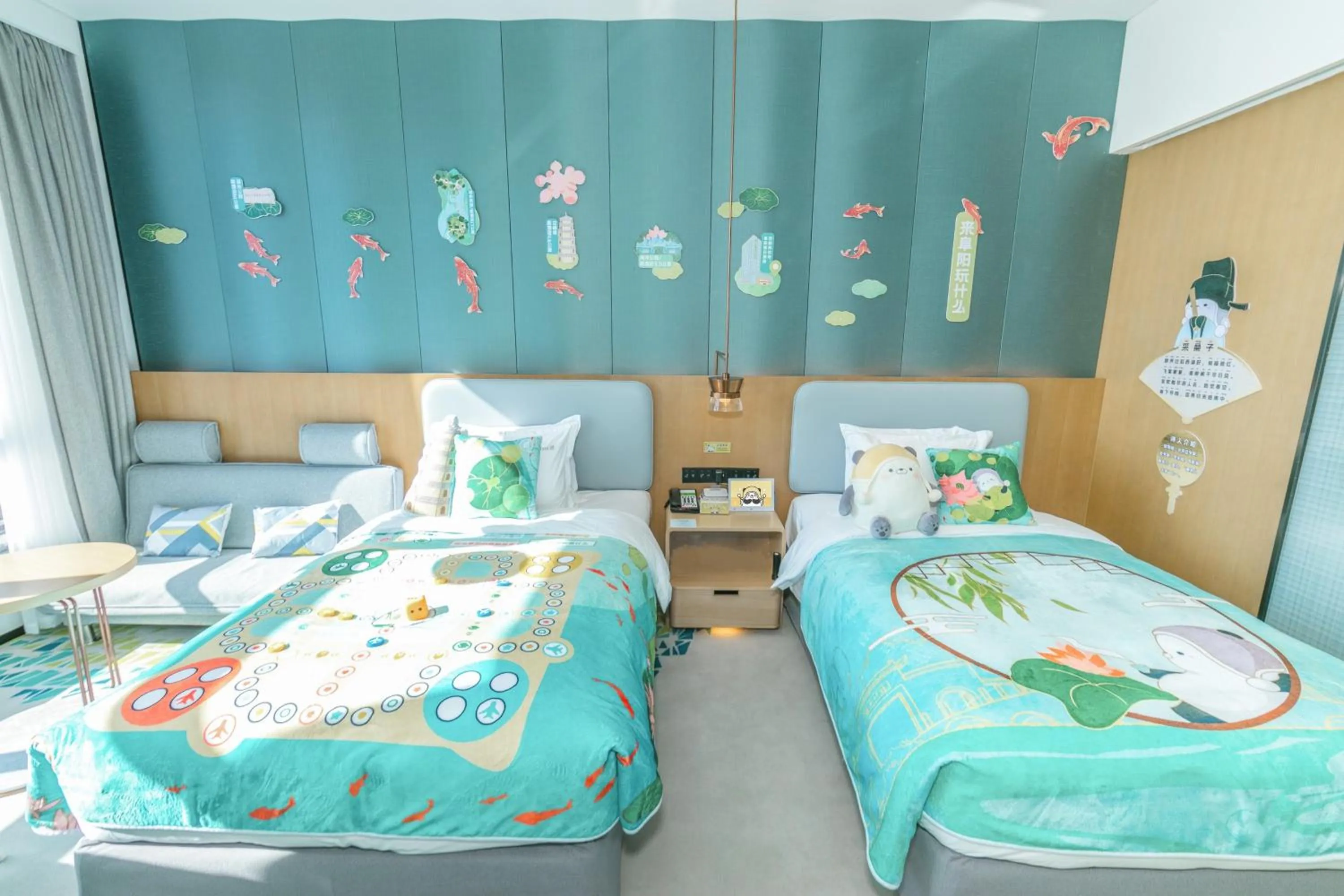 Photo of the whole room, Bed in Holiday Inn Fuyang by IHG