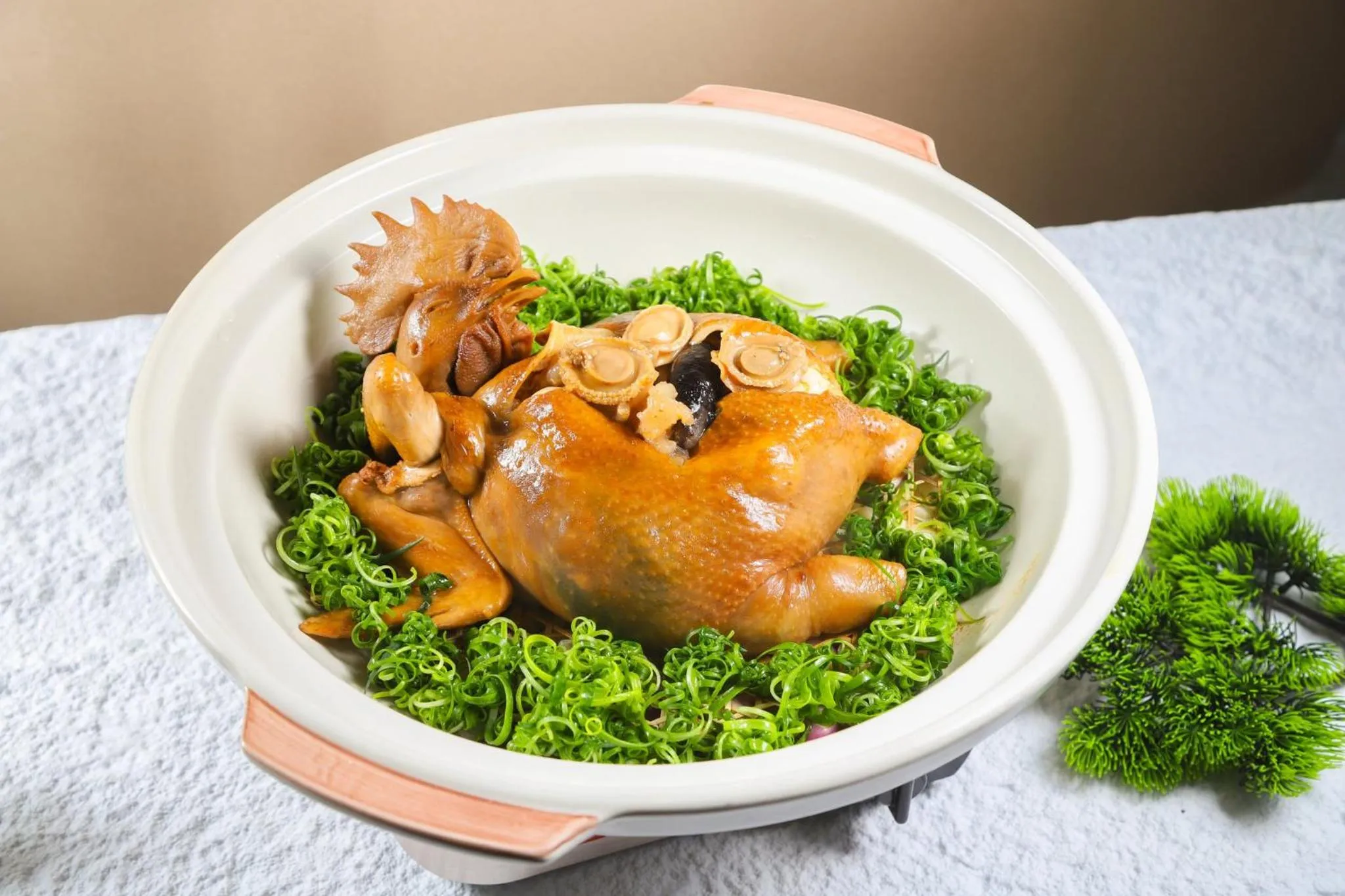 Restaurant/places to eat in Holiday Inn Fuyang by IHG