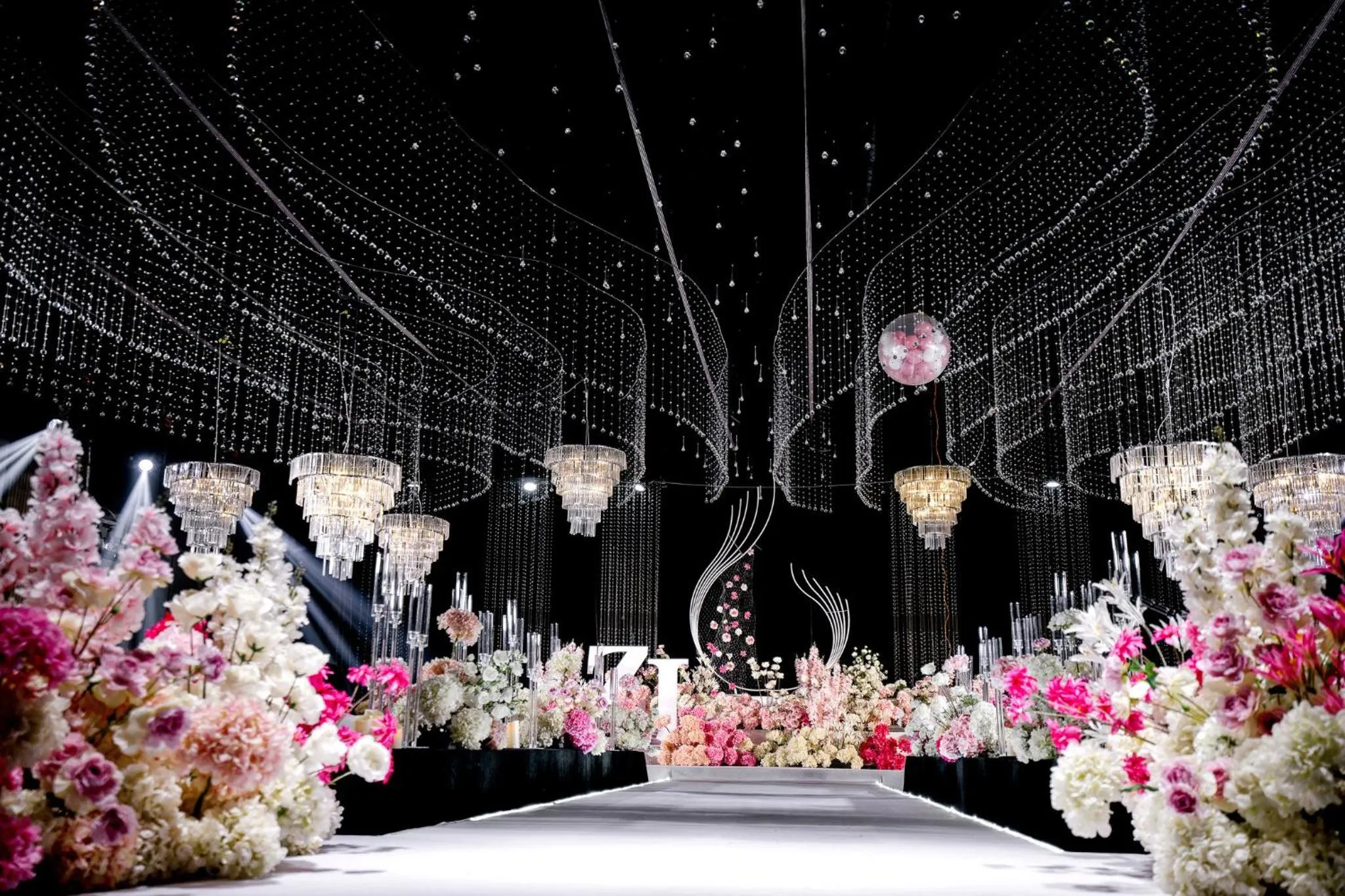 Meeting/conference room in Holiday Inn Fuyang by IHG