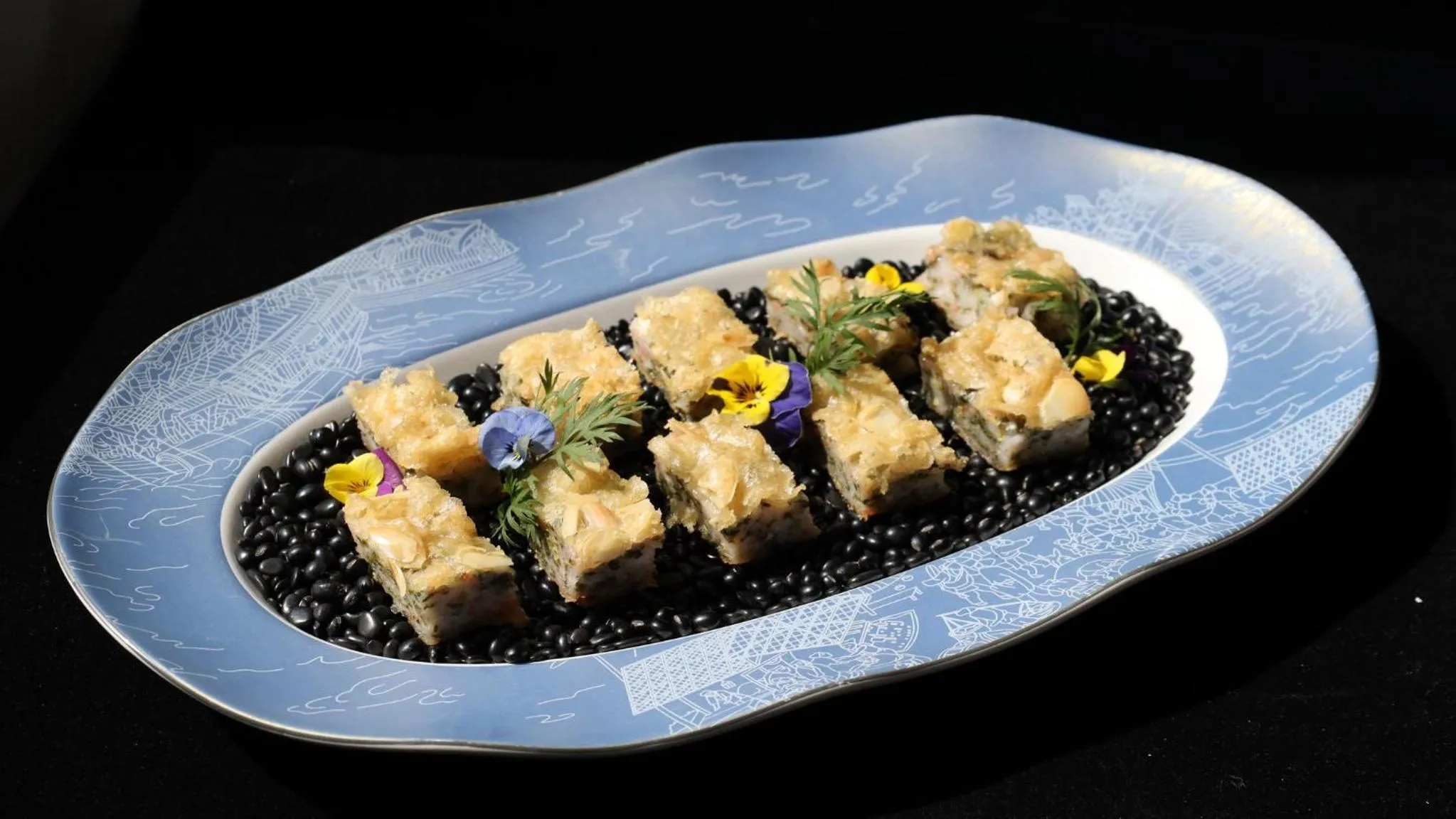 Restaurant/places to eat in Holiday Inn Fuyang by IHG