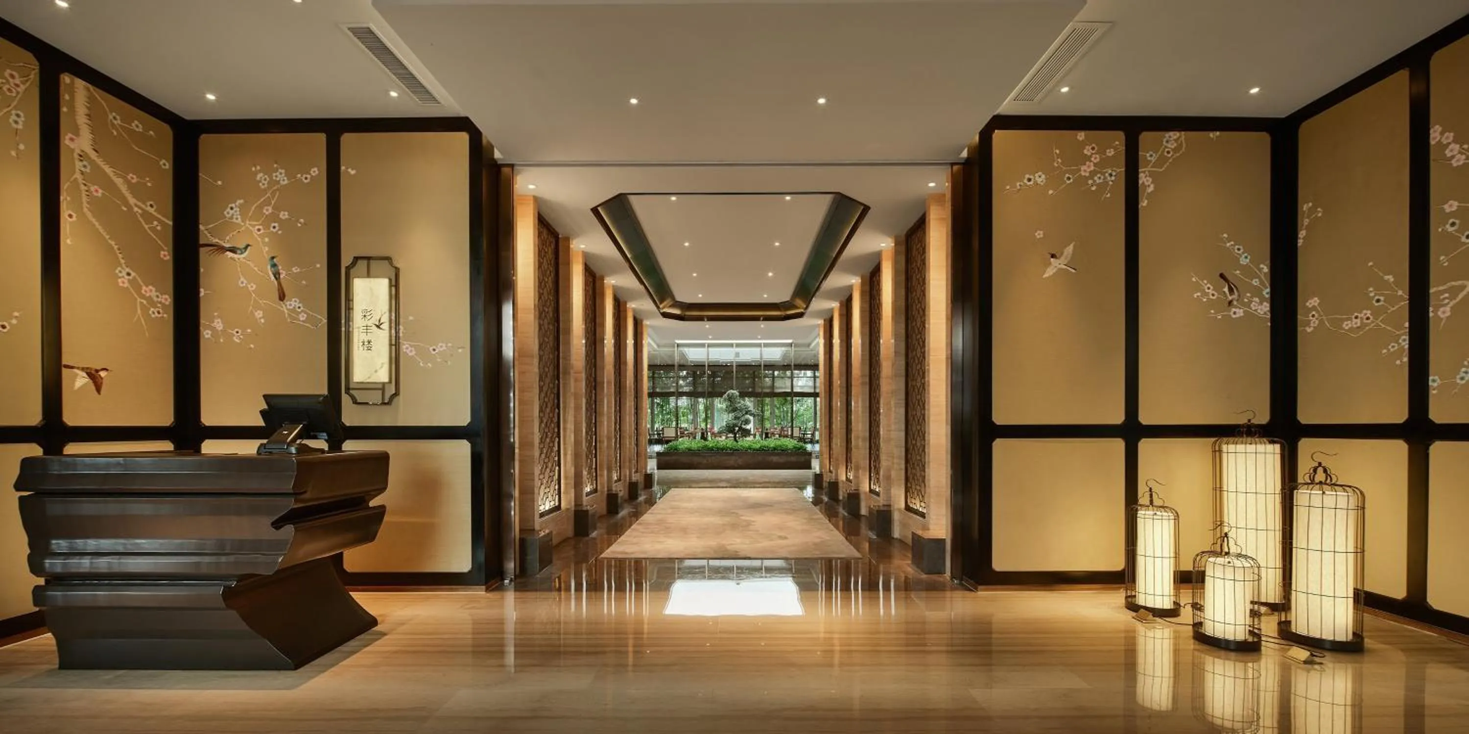 Restaurant/places to eat in HUALUXE Ningbo Harbor City