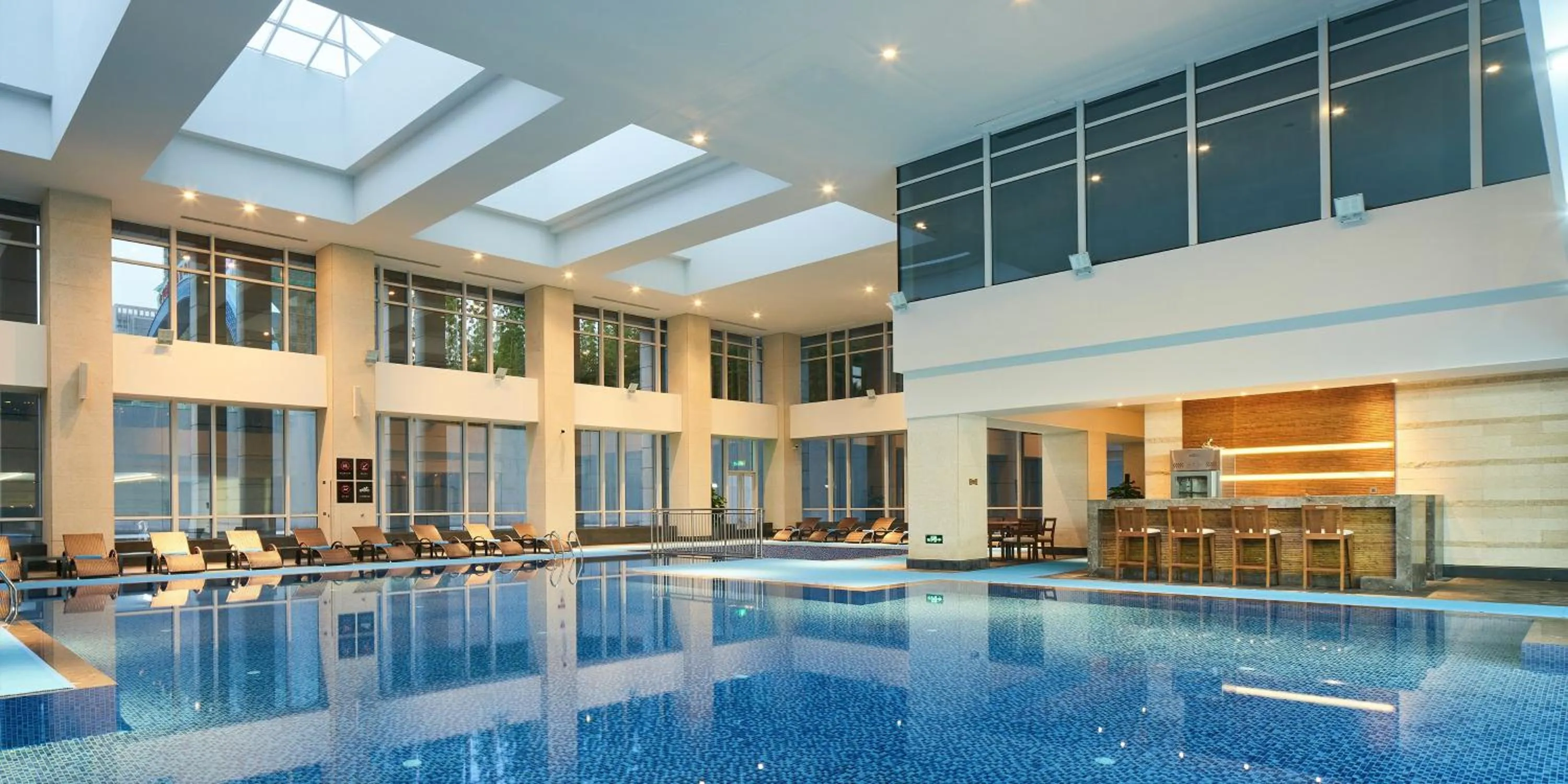 Swimming pool in HUALUXE Ningbo Harbor City