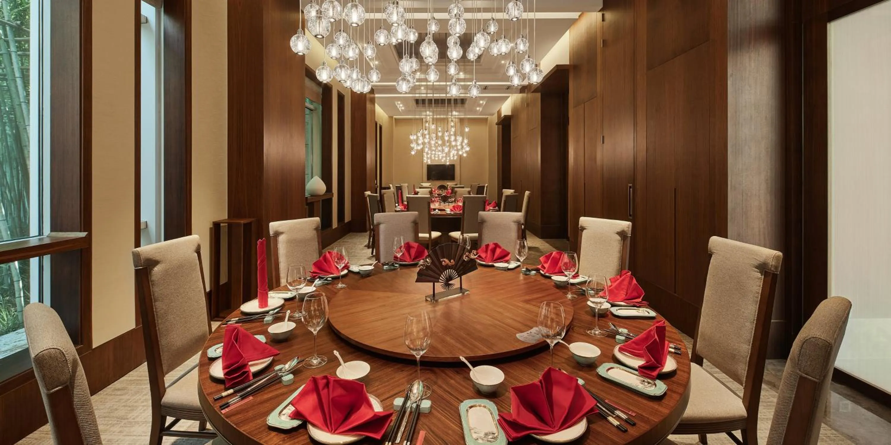 Restaurant/places to eat in HUALUXE Ningbo Harbor City