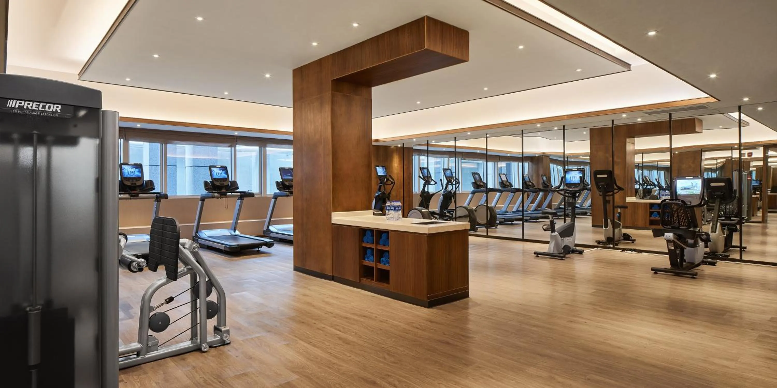 Fitness centre/facilities in HUALUXE Ningbo Harbor City