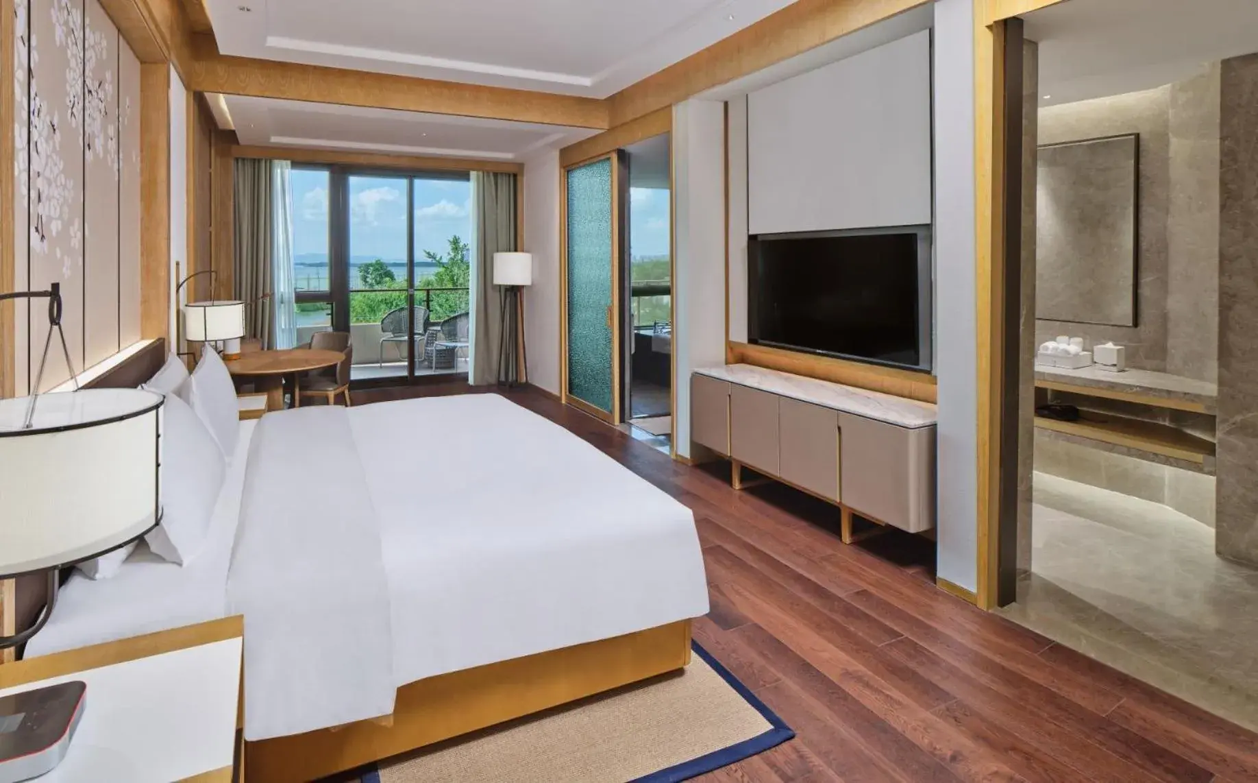 Bed in HUALUXE Suzhou Bay Hot Spring Resort Bed in HUALUXE Suzhou Bay Hot Spring Resort