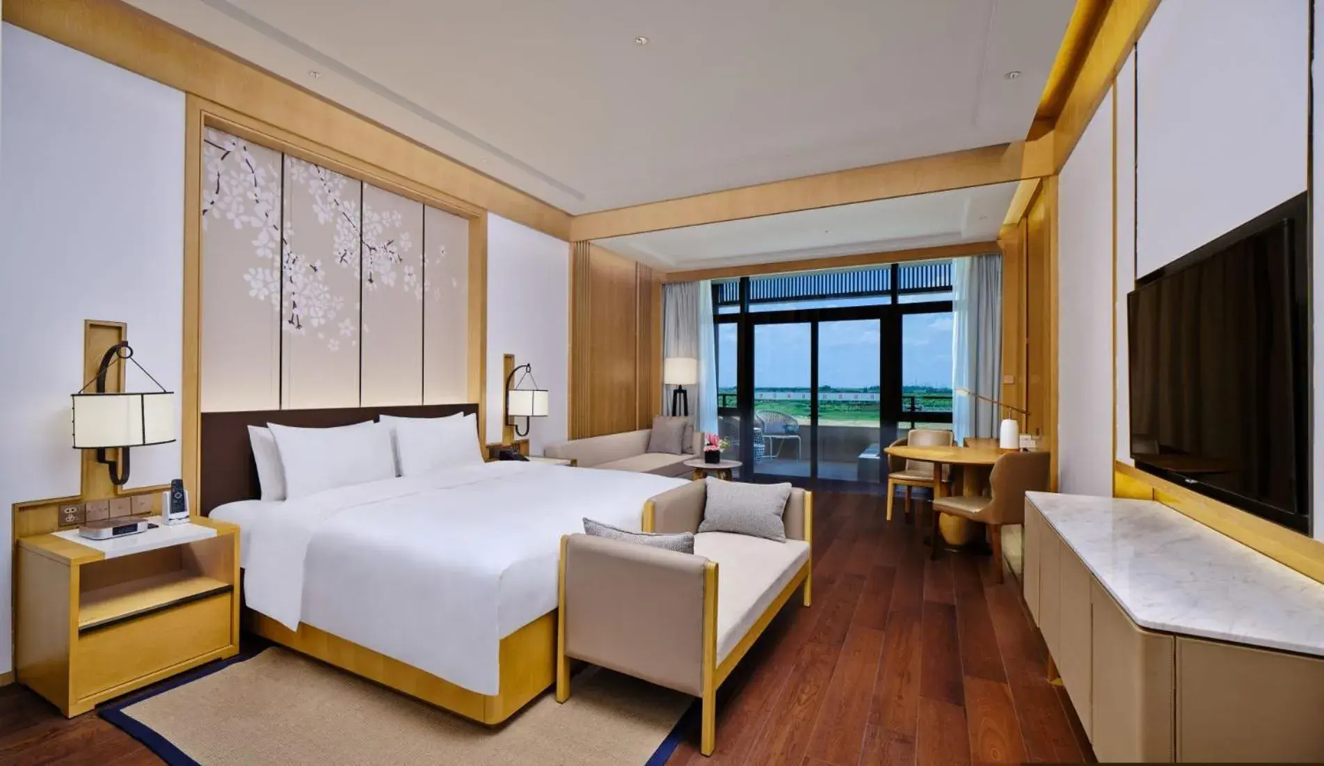 Bed in HUALUXE Suzhou Bay Hot Spring Resort Bed in HUALUXE Suzhou Bay Hot Spring Resort