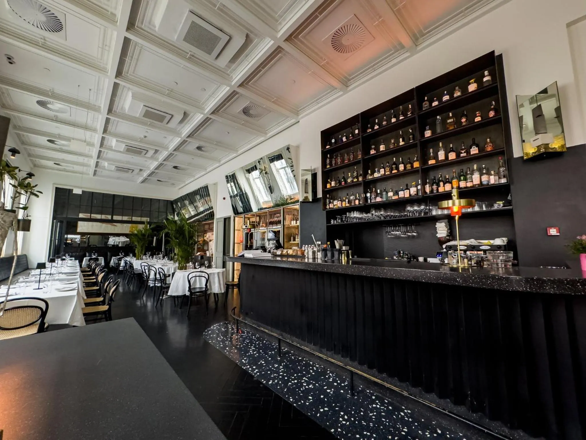 Restaurant/places to eat in Hotel Indigo Belgrade by IHG