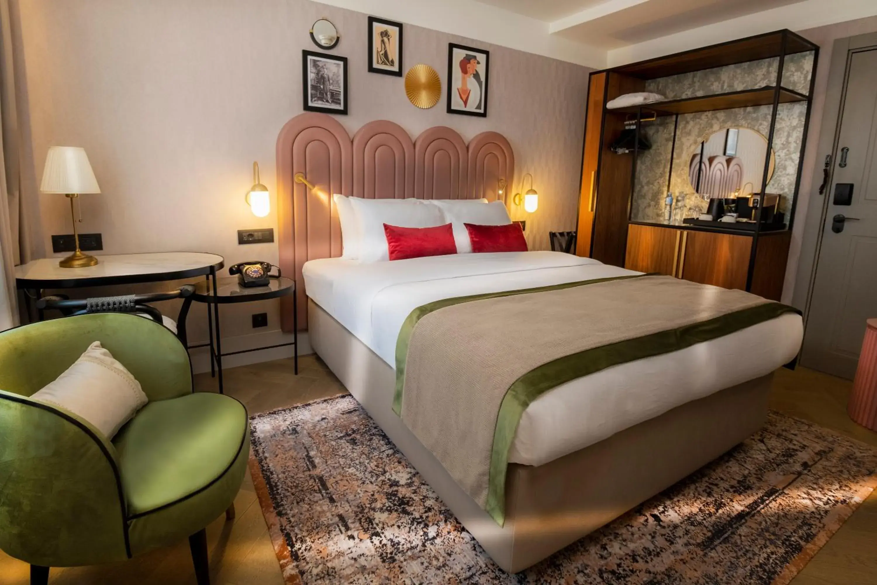 Standard Queen Room in Hotel Indigo Belgrade by IHG Standard Queen Room in Hotel Indigo Belgrade by IHG