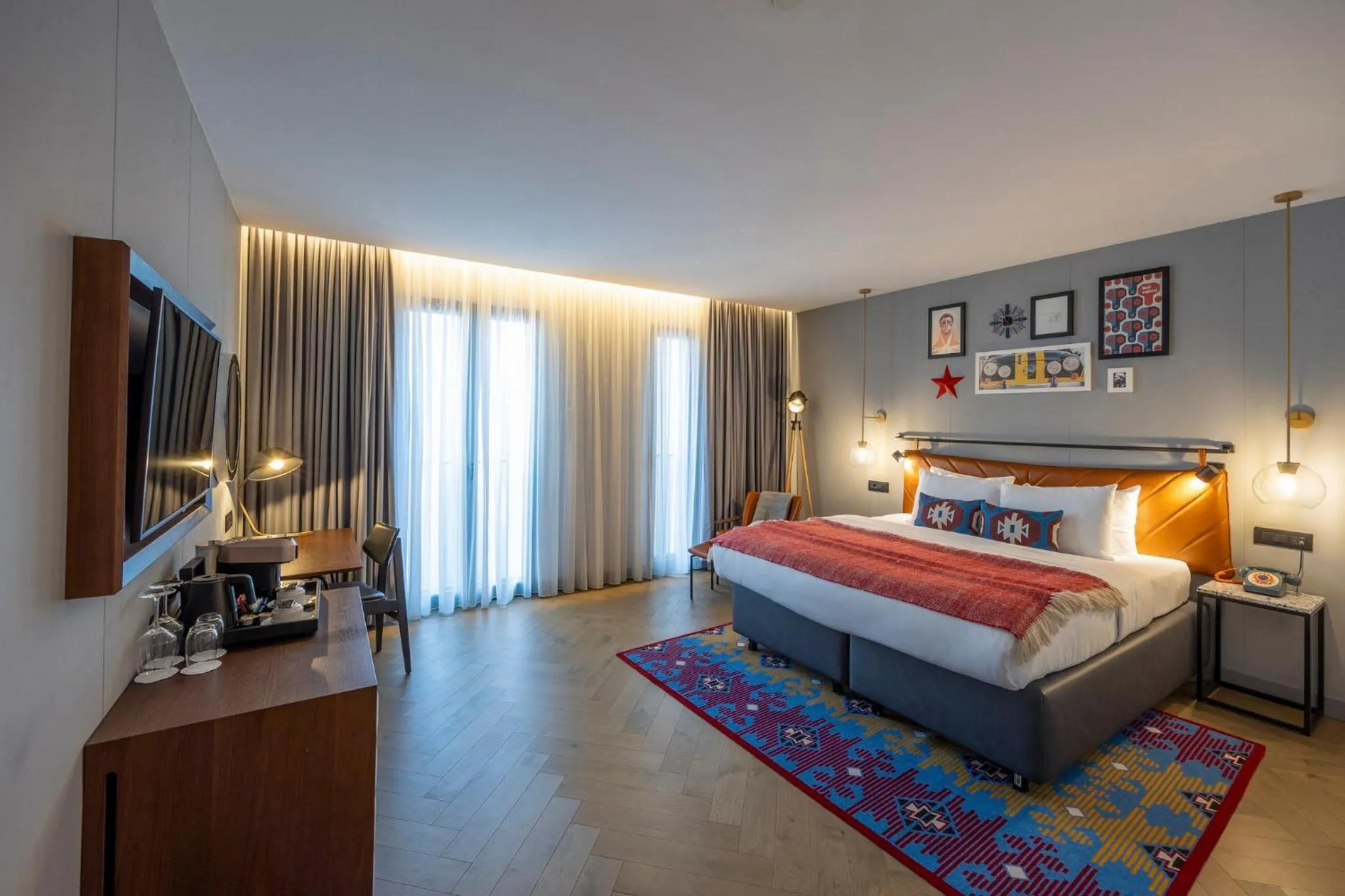 Photo of the whole room, Bed in Hotel Indigo Belgrade by IHG