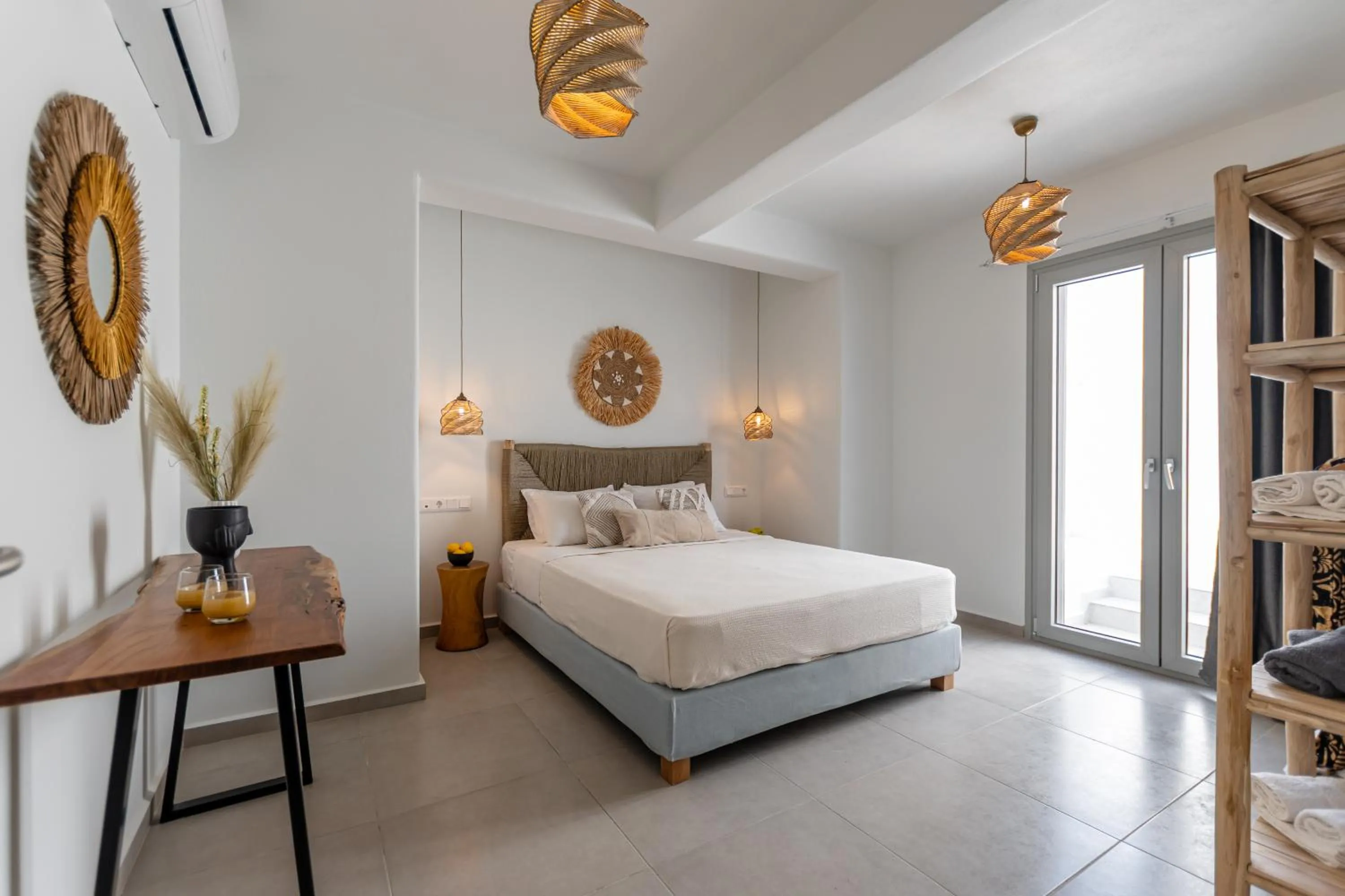 Lemonia Suites