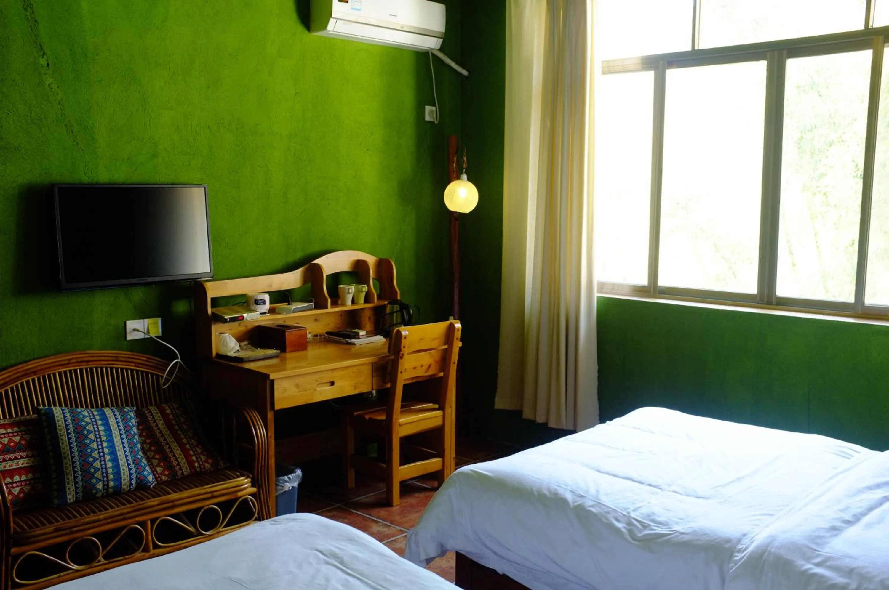 Bedroom, Bed in YangShuo Eden Inn