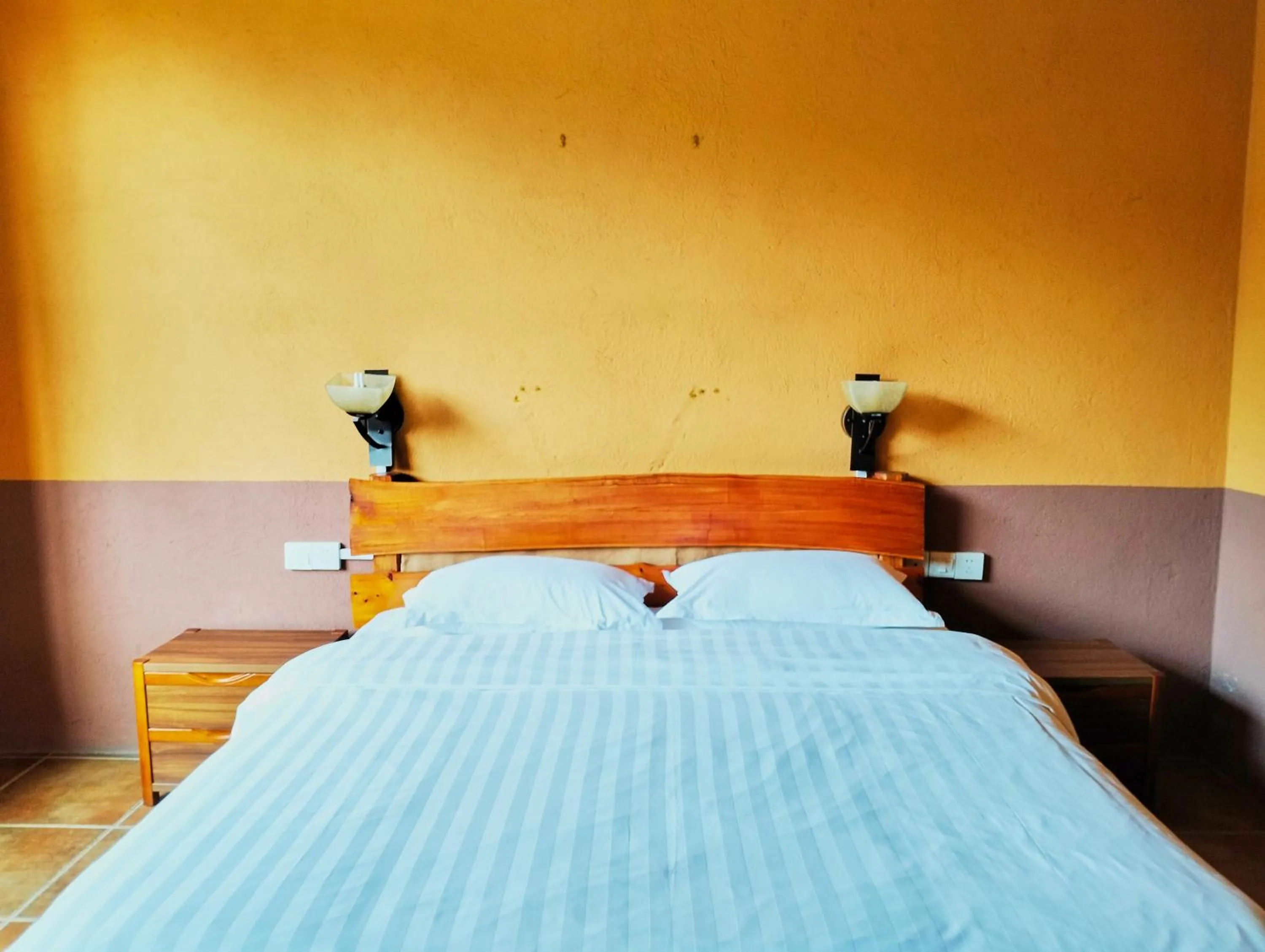 Bed in YangShuo Eden Inn